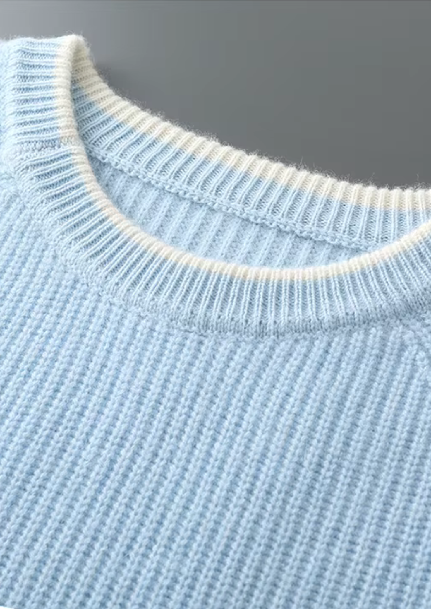 Veroux Mode | Men’s Pure Extra-Fine Merino Wool Two Tone Crewneck