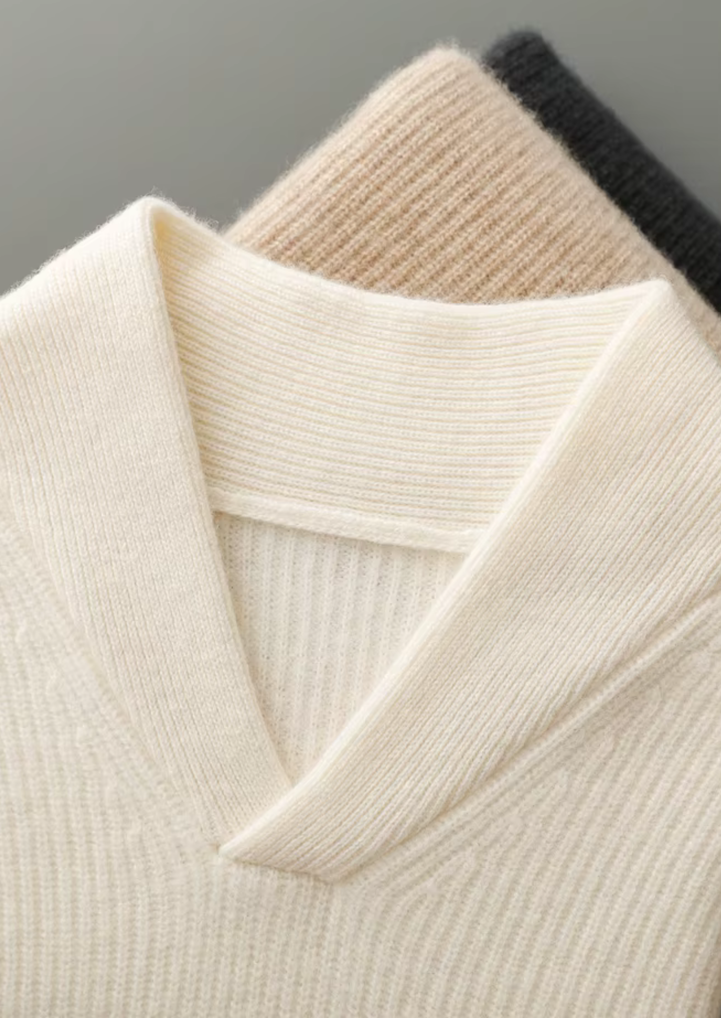Veroux Mode | Men’s Premium Cashmere Ribbed V-Neck Sweater