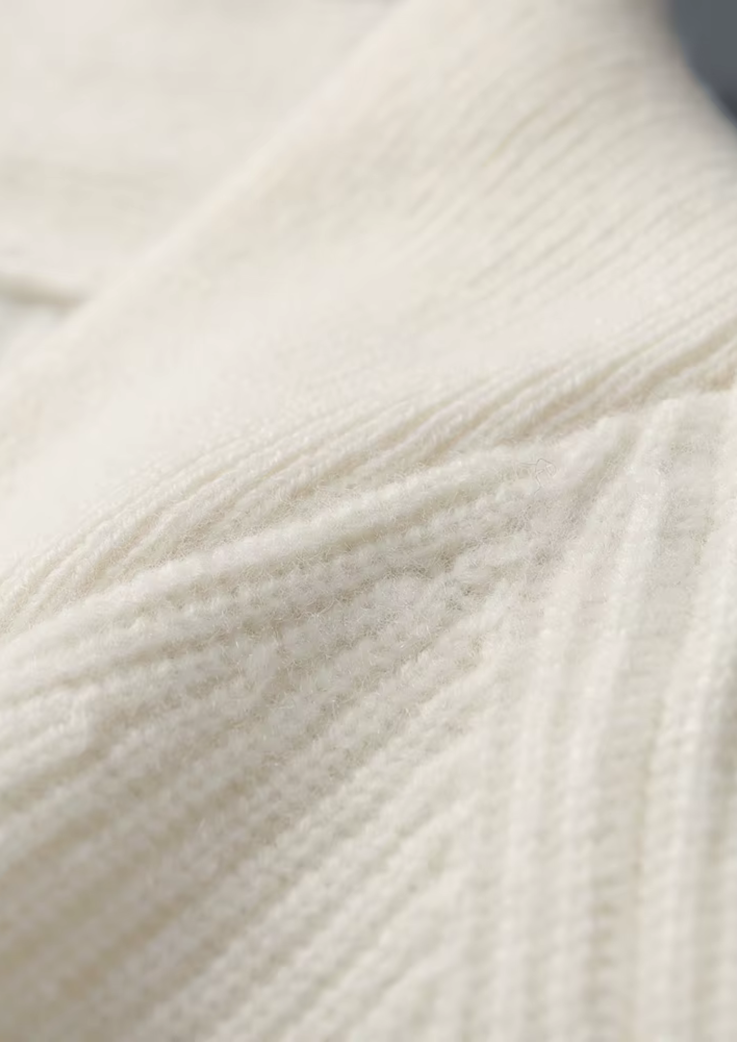 Veroux Mode | Men’s Premium Cashmere Ribbed V-Neck Sweater