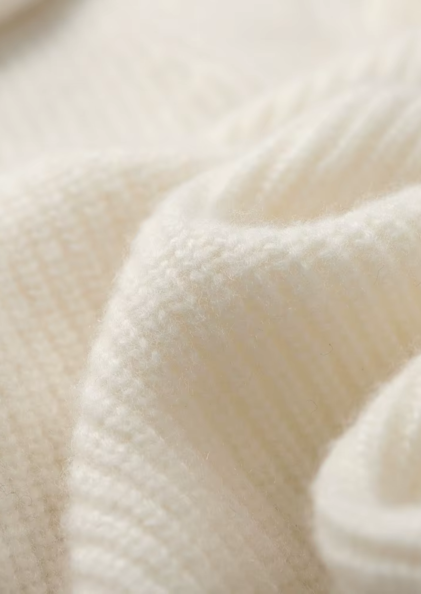 Veroux Mode | Men’s Premium Cashmere Ribbed V-Neck Sweater