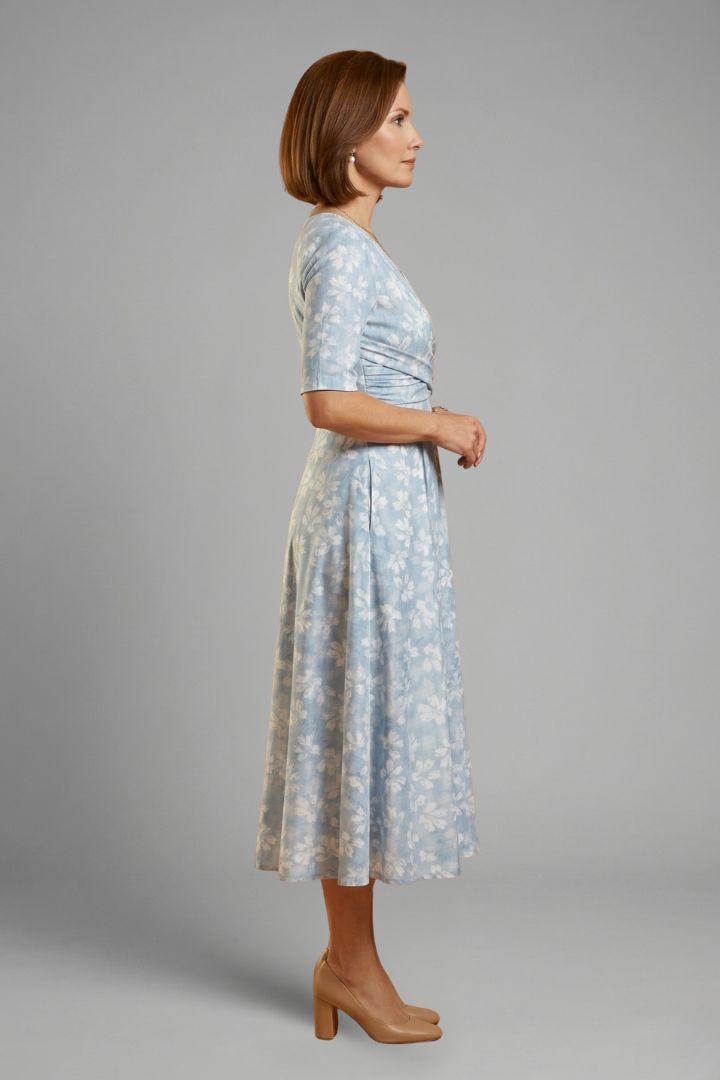 Women's midi dress - short sleeve regular fit V-neck dress with pockets | home