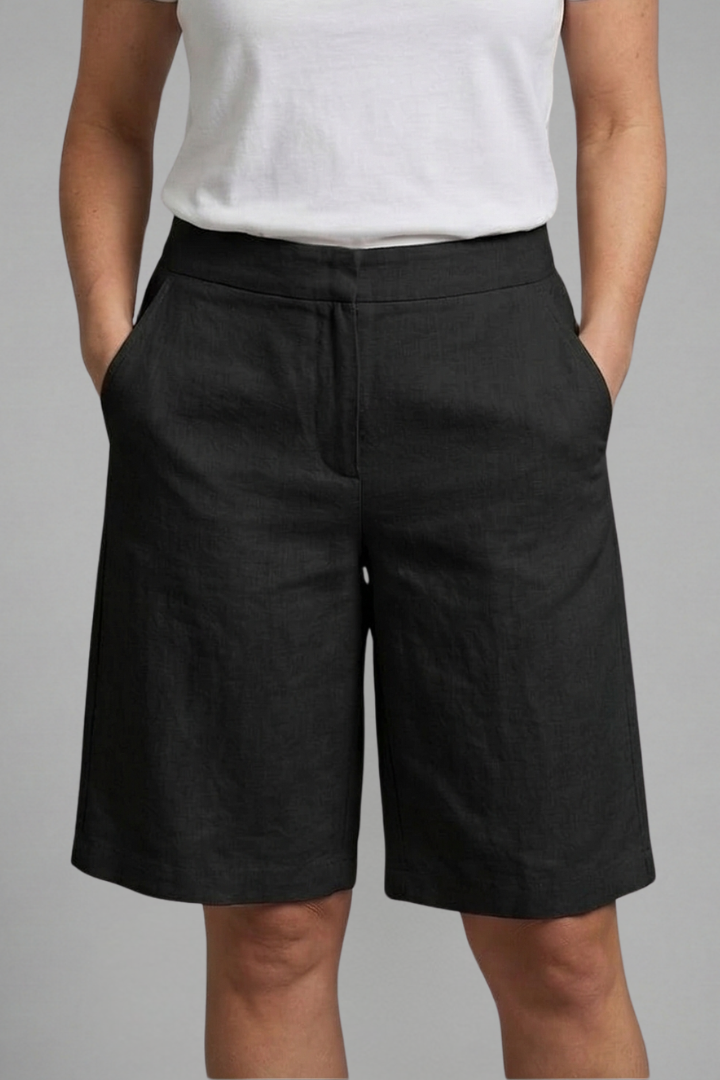 Women's shorts - straight leg knee-length linen bermuda shorts with elastic waist