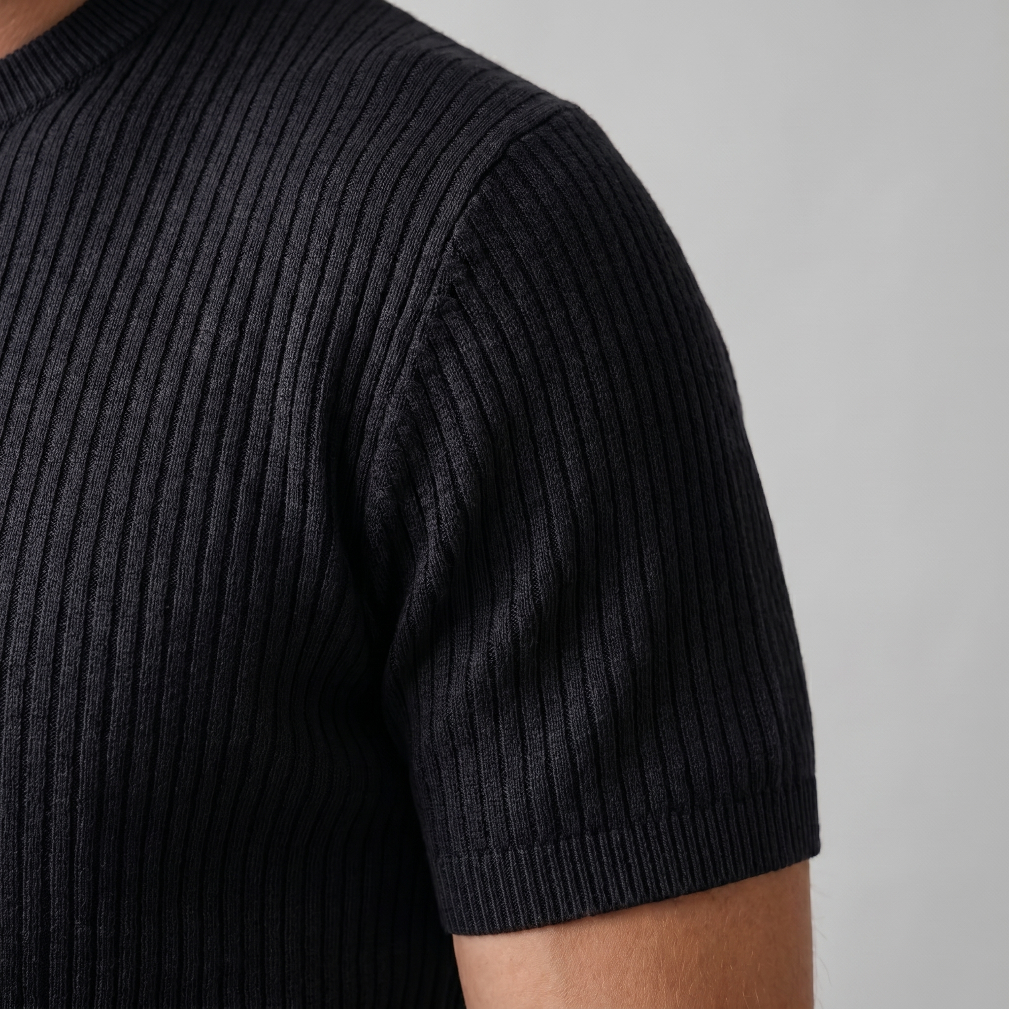 Men's Ribbed Knit Crew Neck