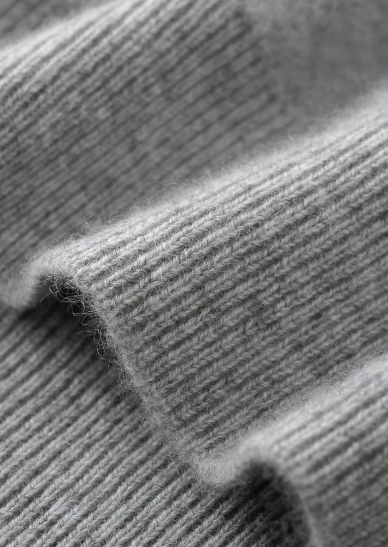 Veroux Mode | Men’s Pure Extra-Fine Merino Wool V-Neck Cardigan