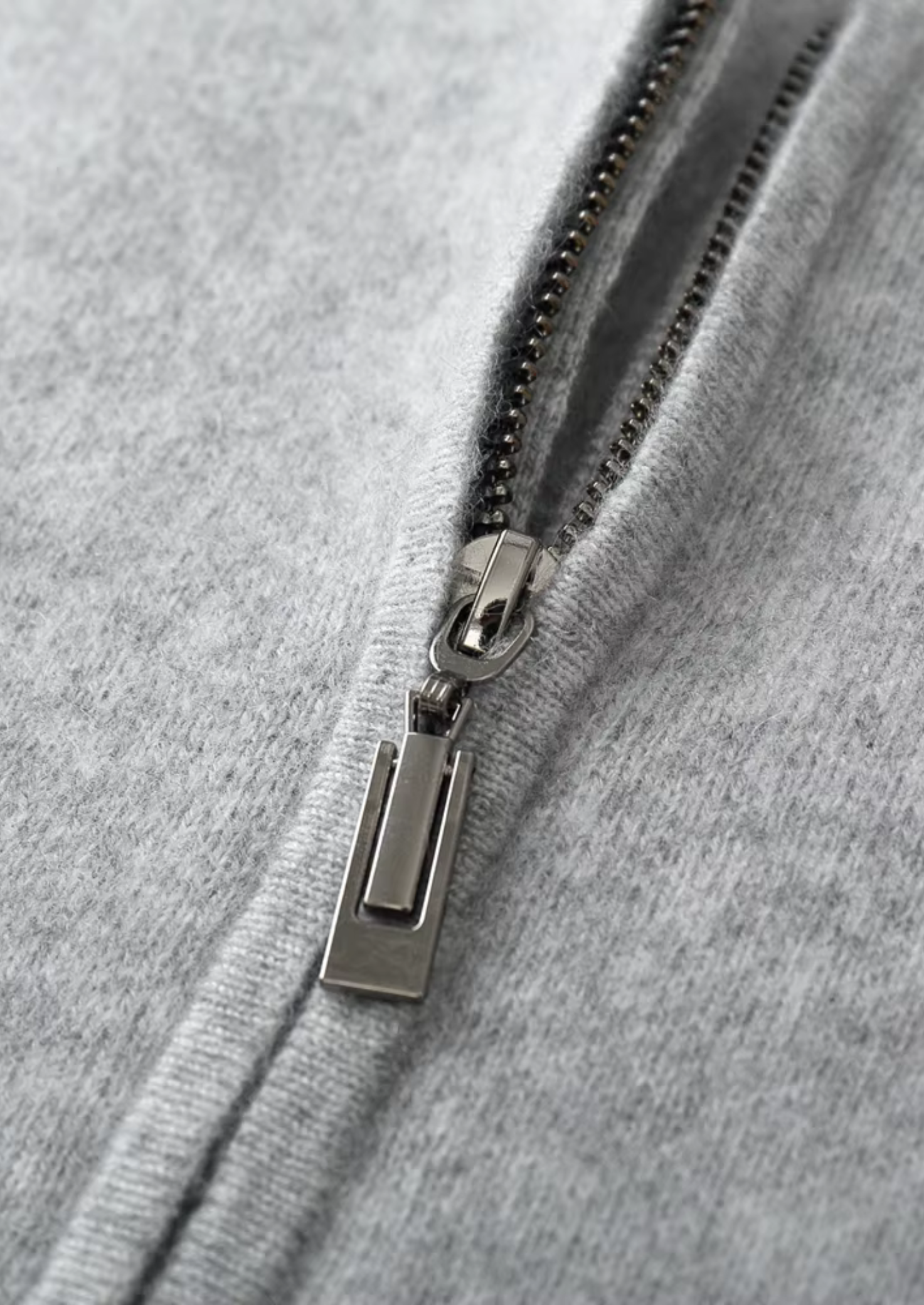 Veroux Mode | Men’s Pure Extra-Fine Merino Wool V-Neck Cardigan