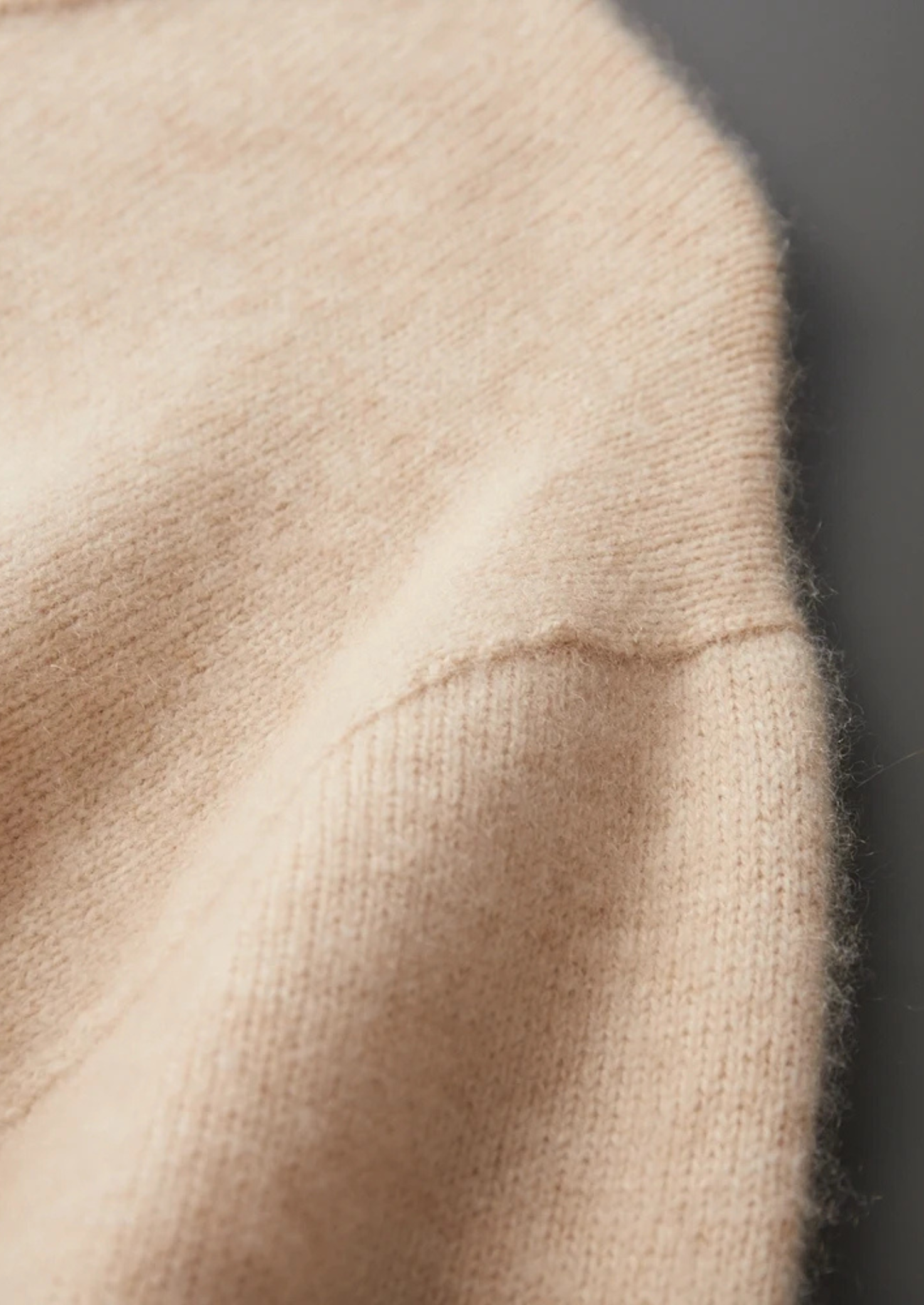 Veroux Mode | Men’s Pure Extra-Fine Merino Wool Classic Crewneck