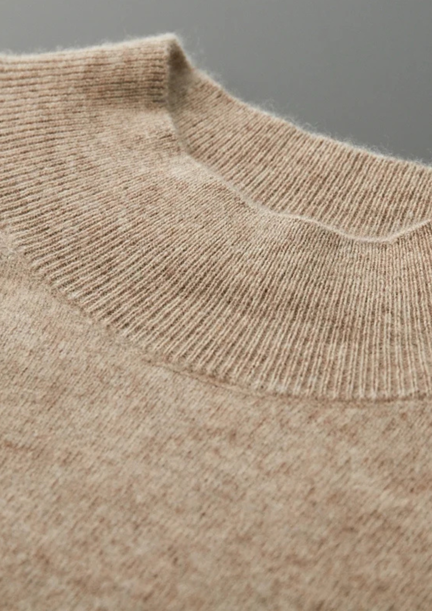 Veroux Mode | Men’s Pure Extra-Fine Merino Wool Raglan Mockneck