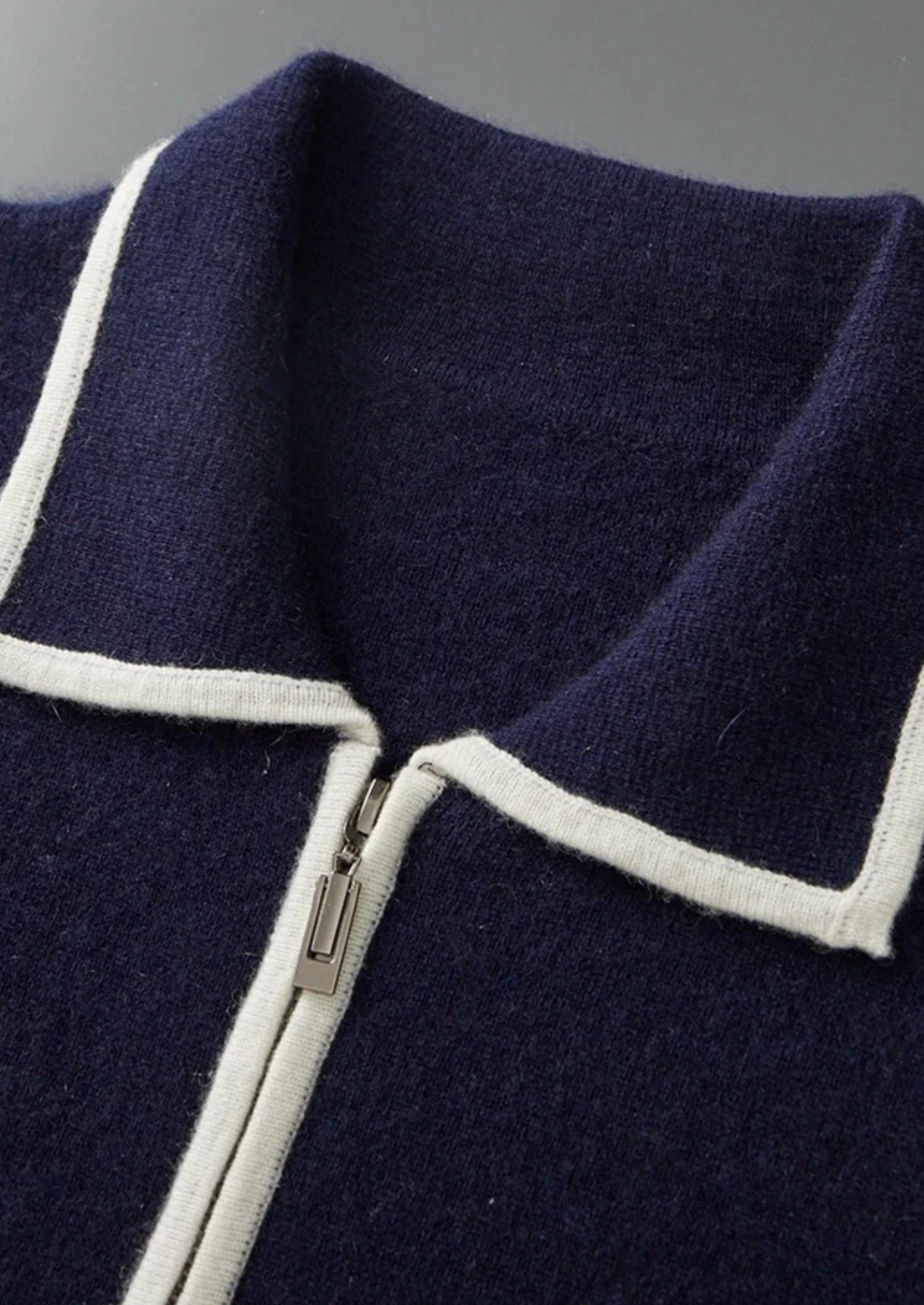 Veroux Mode | Men’s Pure Extra-Fine Merino Wool Two-Tone Polo Cardigan