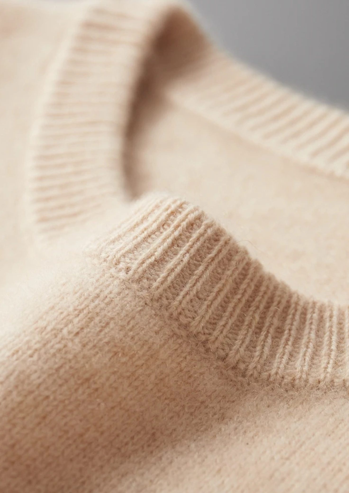 Veroux Mode | Men’s Pure Extra-Fine Merino Wool Classic Crewneck