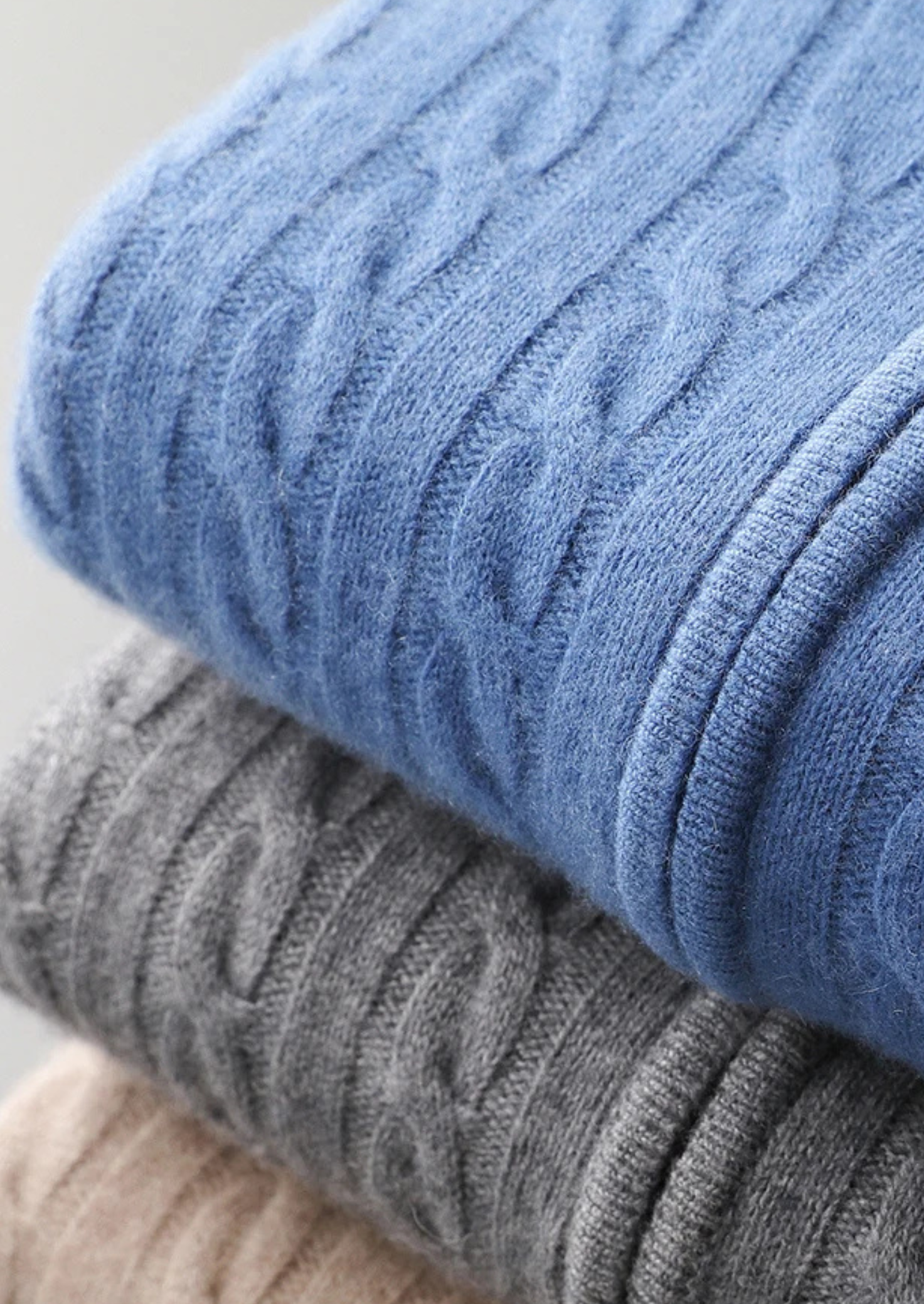 Veroux Mode | Men’s Premium Cashmere Cable Knit Zipper Hoodie