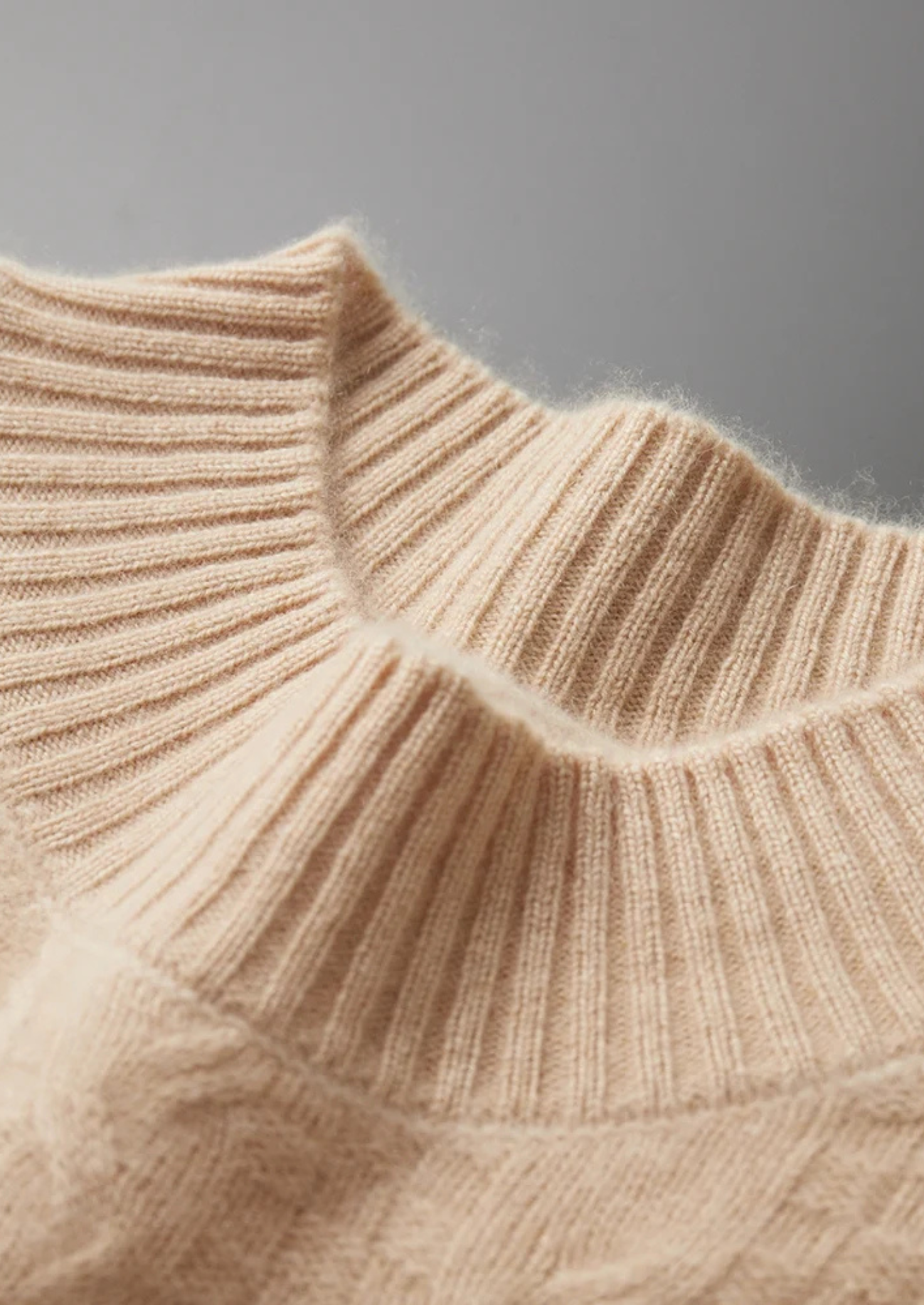 Veroux Mode | Men’s Pure Extra-Fine Merino Wool Jacquard Mockneck
