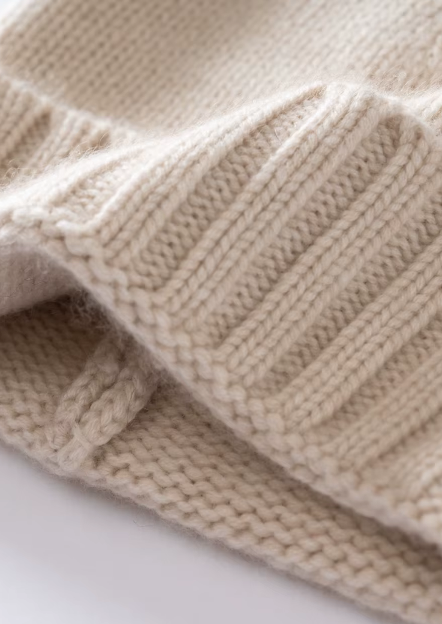 Veroux Mode | Men’s Sand Cashmere Wintertime Beanie