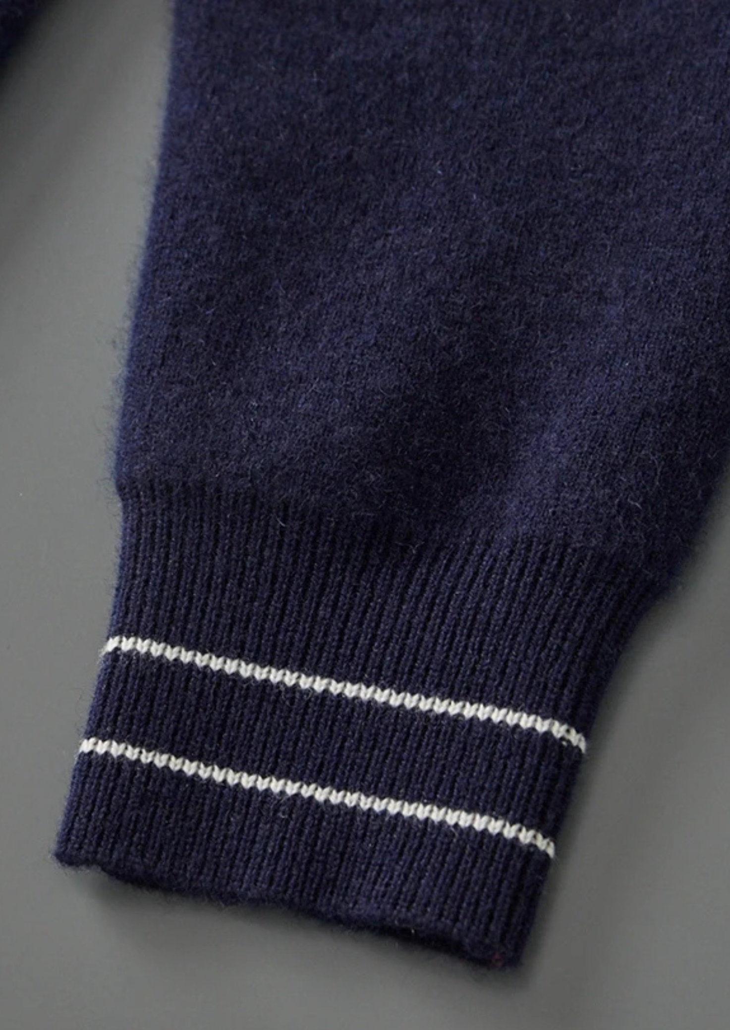 Veroux Mode | Men’s Pure Extra-Fine Merino Wool Two-Tone Polo Cardigan