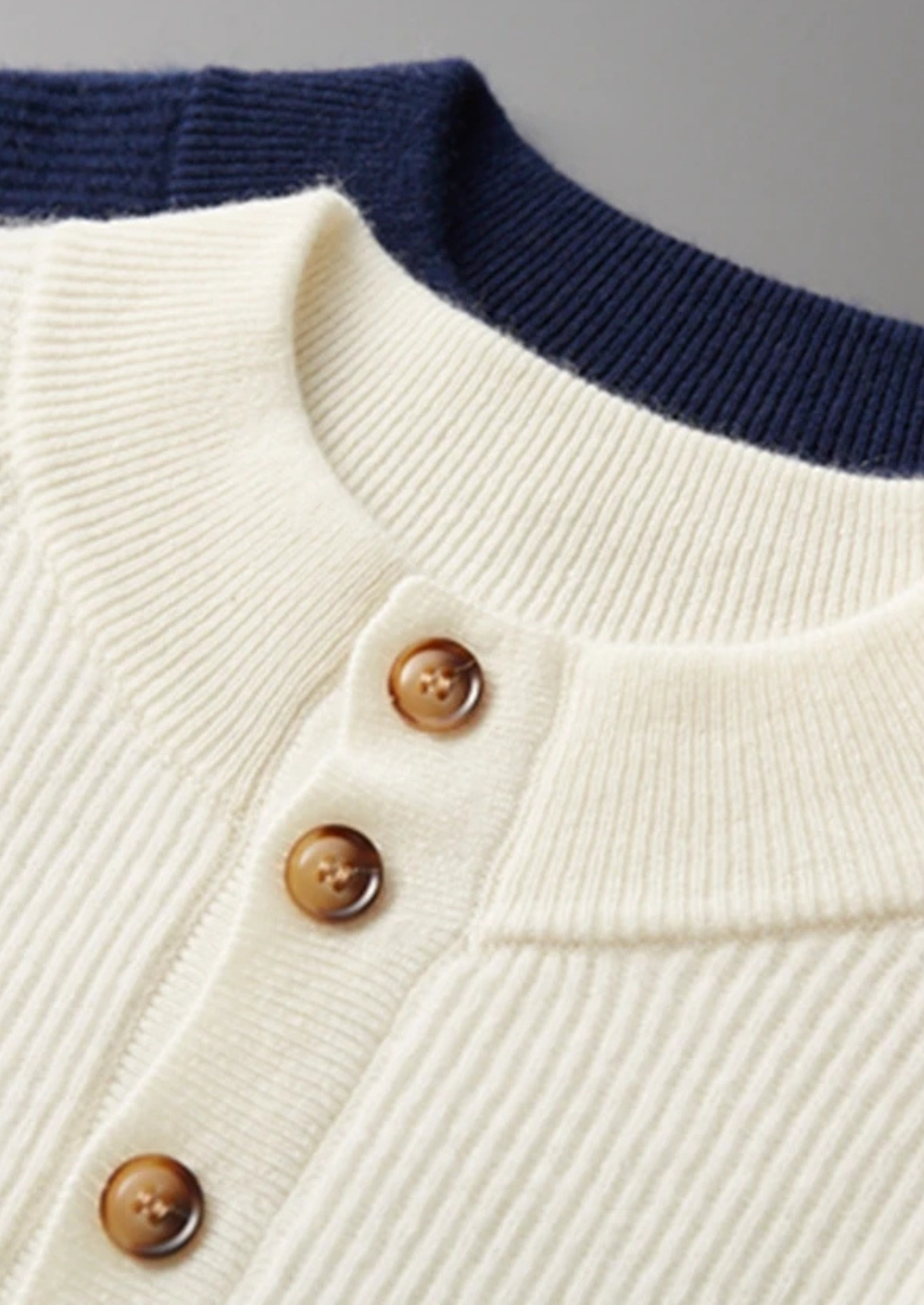 Veroux Mode | Men’s Premium Cashmere Classic Ribbed Henley Sweater