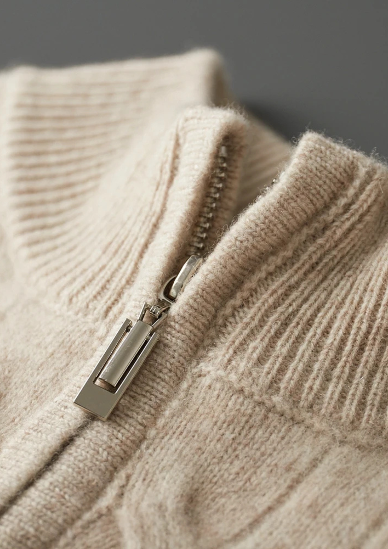 Veroux Mode | Men’s Pure Extra-Fine Merino Wool Cable Half Zip