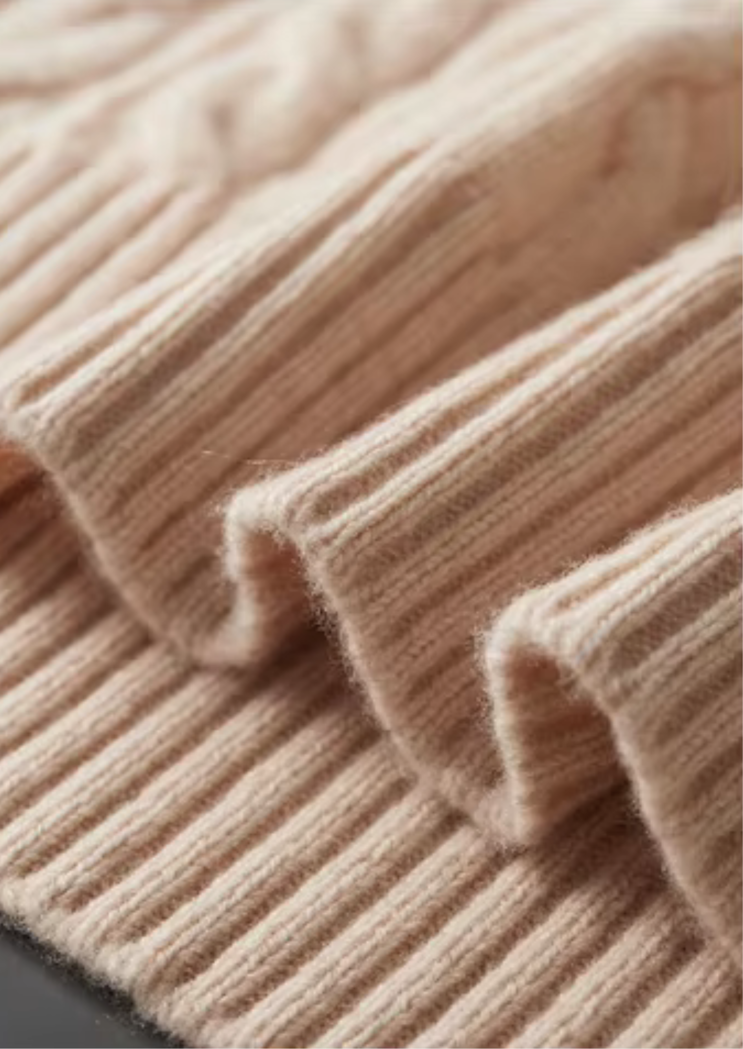 Veroux Mode | Men’s Pure Extra-Fine Merino Wool Cable Knit Crewneck