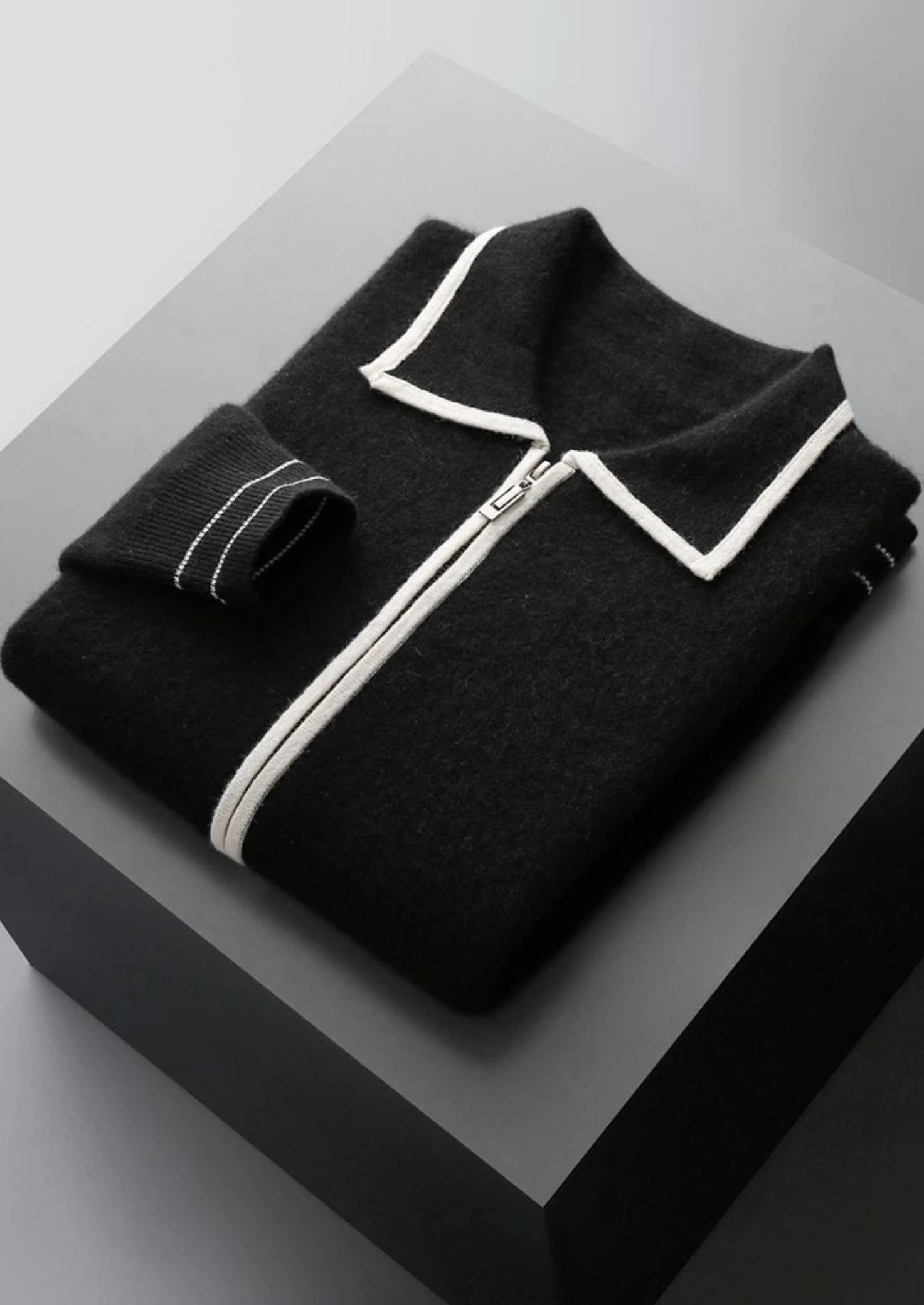 Veroux Mode | Men’s Pure Extra-Fine Merino Wool Two-Tone Polo Cardigan