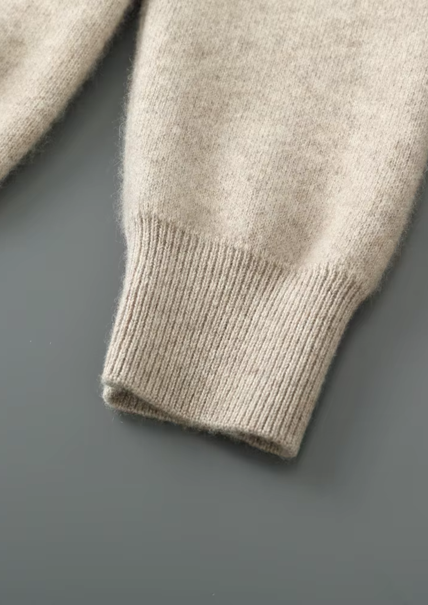 Veroux Mode | Men’s Pure Extra-Fine Merino Wool V-Neck Cardigan