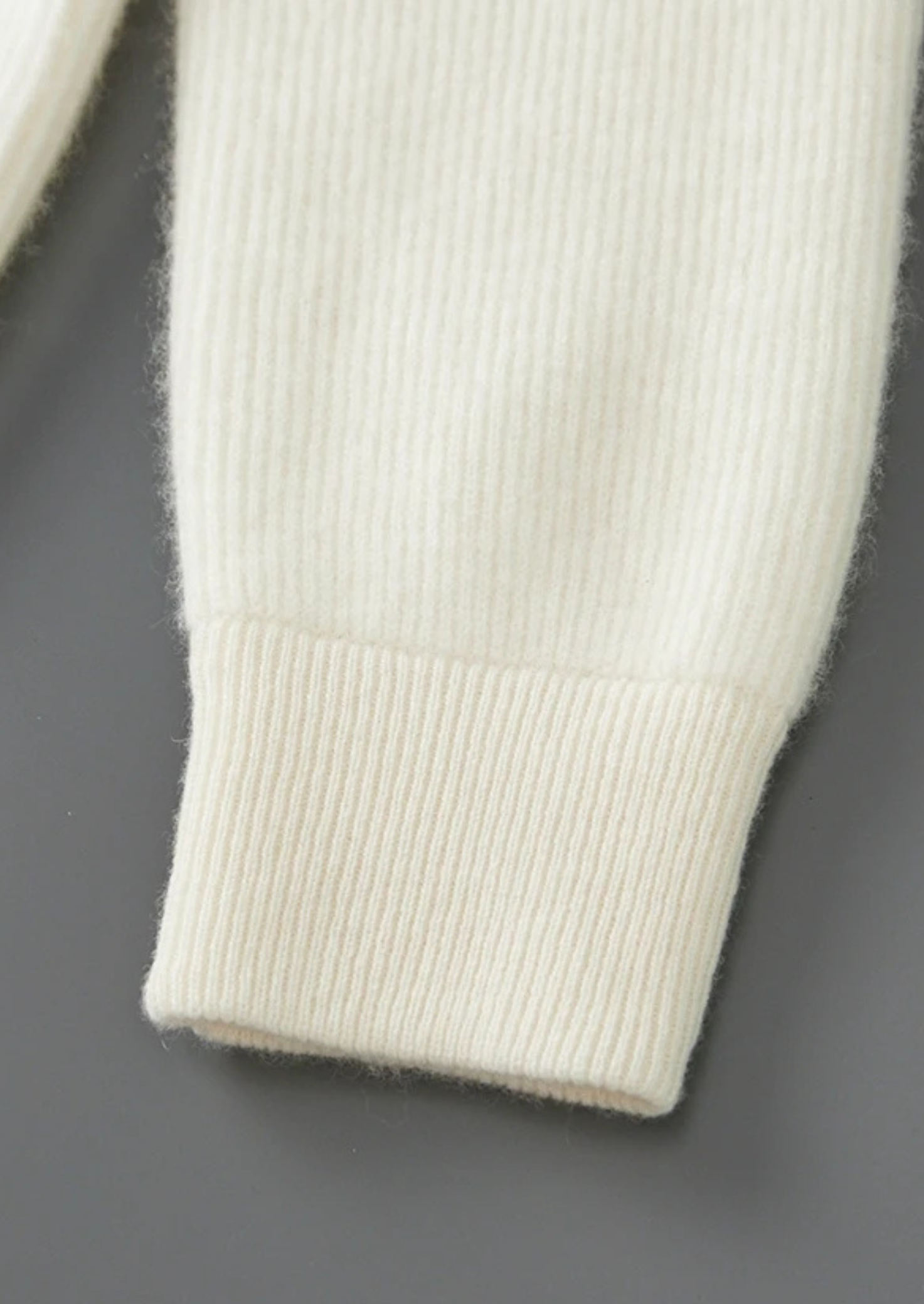 Veroux Mode | Men’s Pure Extra-Fine Merino Wool Ribbed Zipper Cardigan