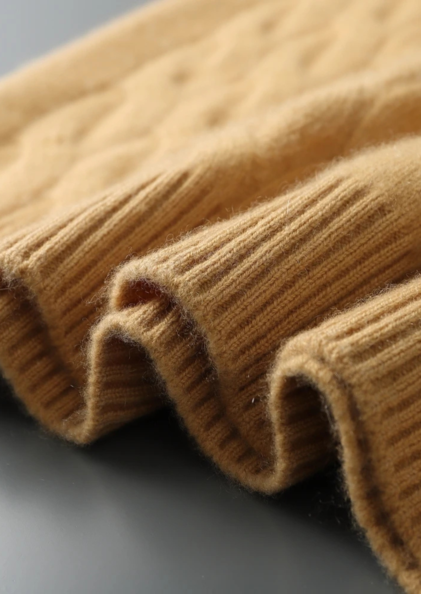 Veroux Mode | Men’s Premium Cashmere Cable Crewneck