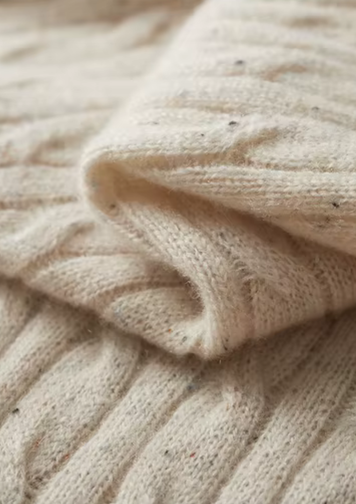 Veroux Mode | Men’s Pure Extra-Fine Merino Wool Nepped Cable Crewneck