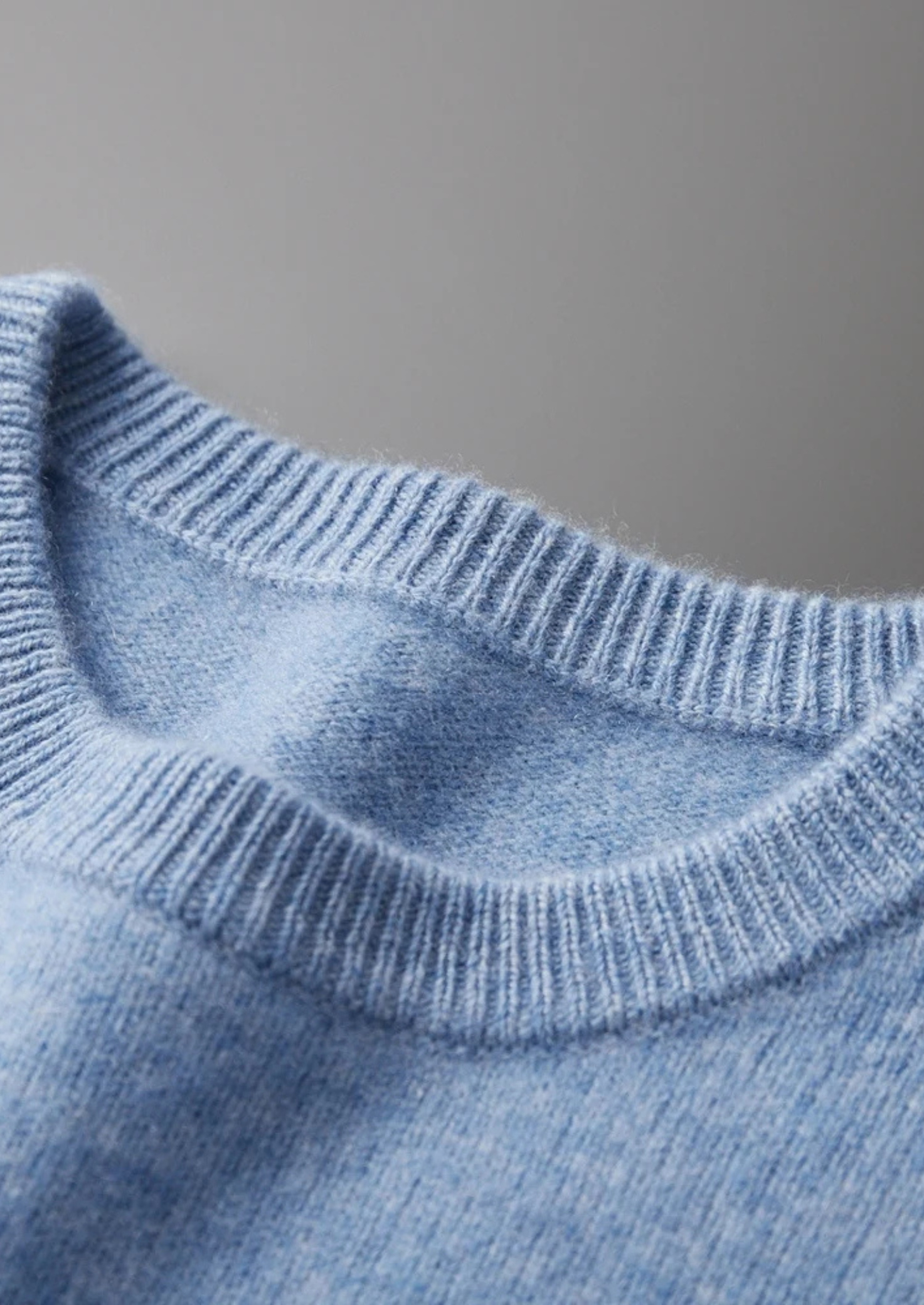 Veroux Mode | Men’s Pure Extra-Fine Merino Wool Classic Crewneck
