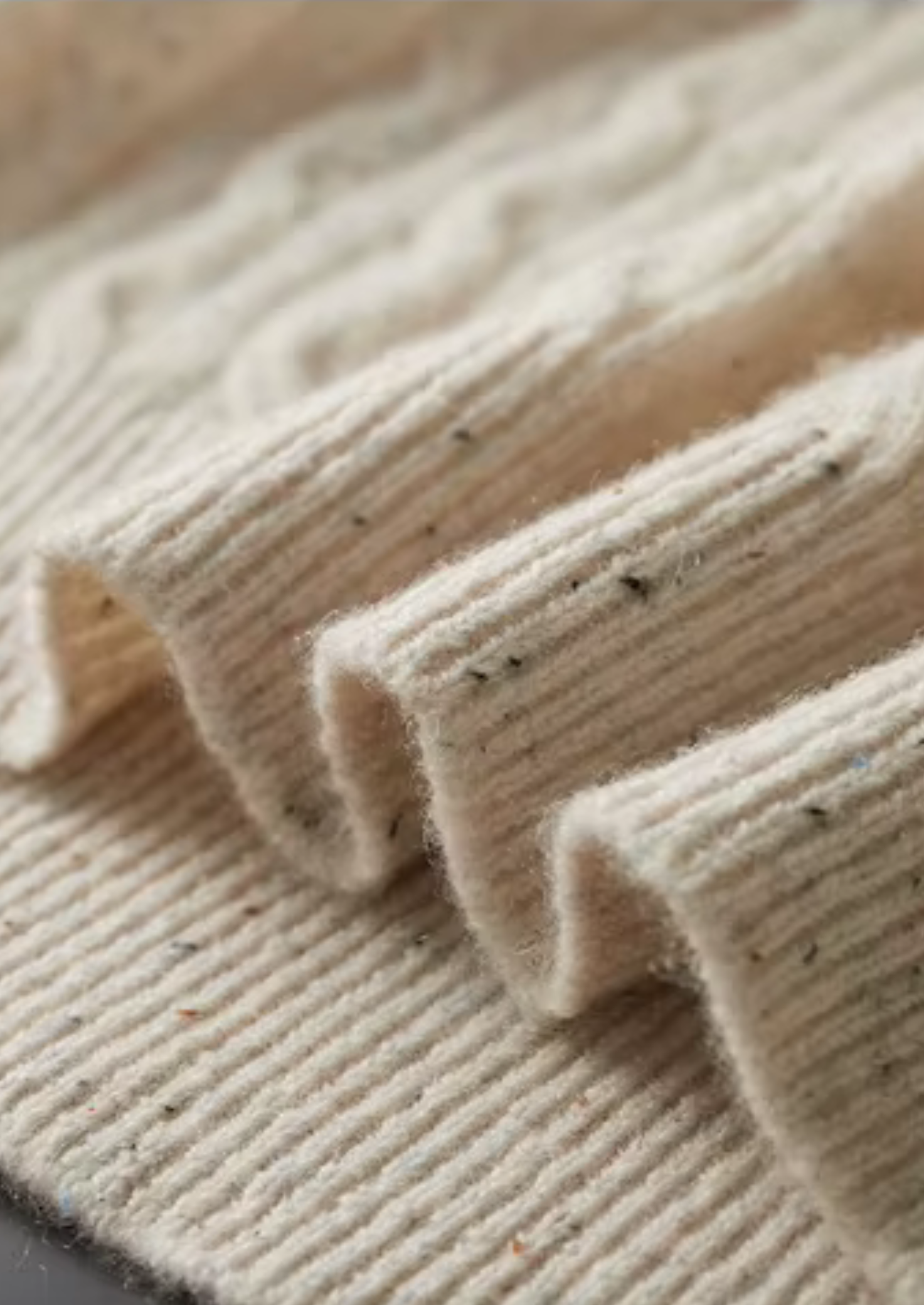 Veroux Mode | Men’s Pure Extra-Fine Merino Wool Nepped Cable Crewneck