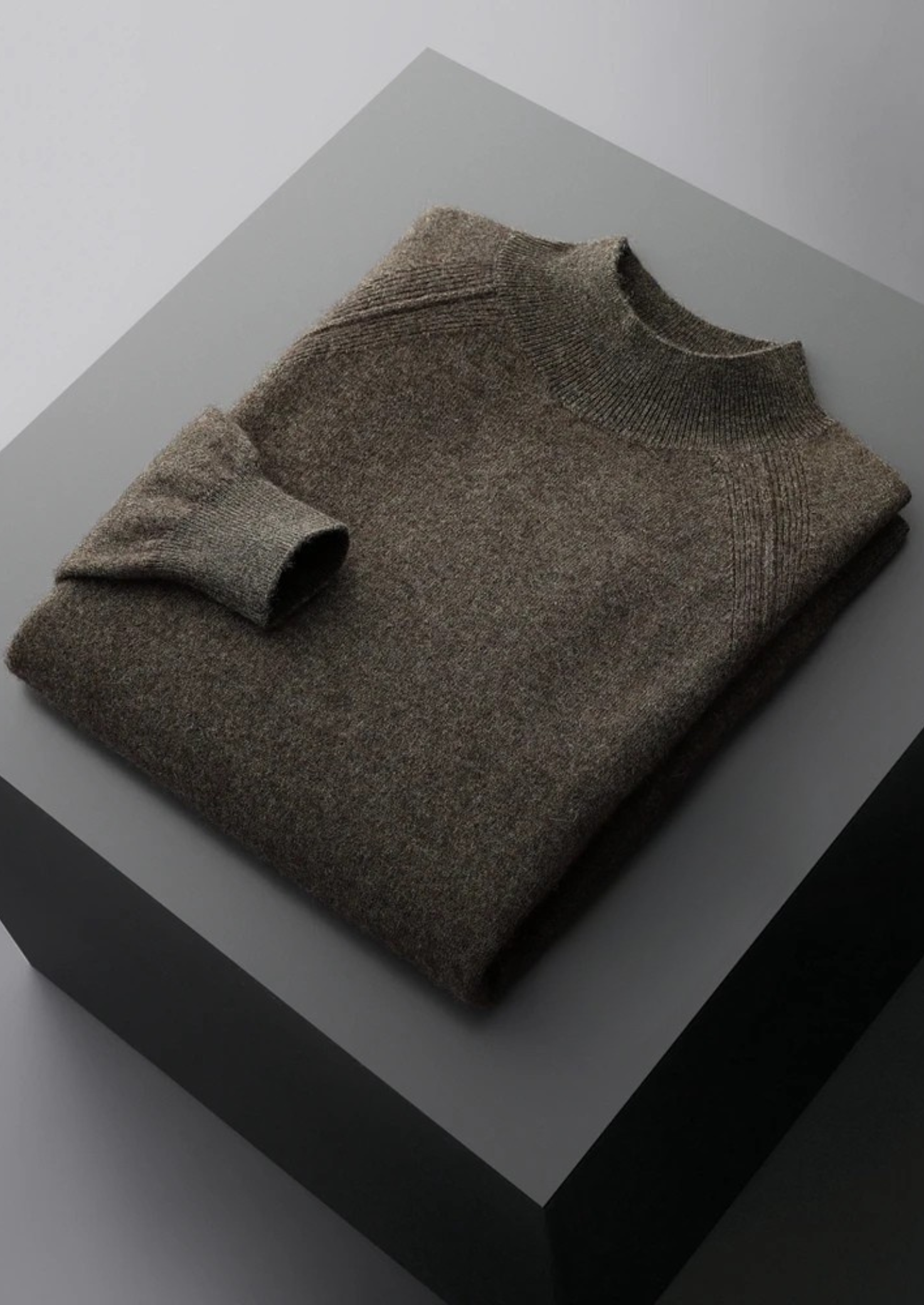 Veroux Mode | Men’s Pure Extra-Fine Merino Wool Raglan Mockneck