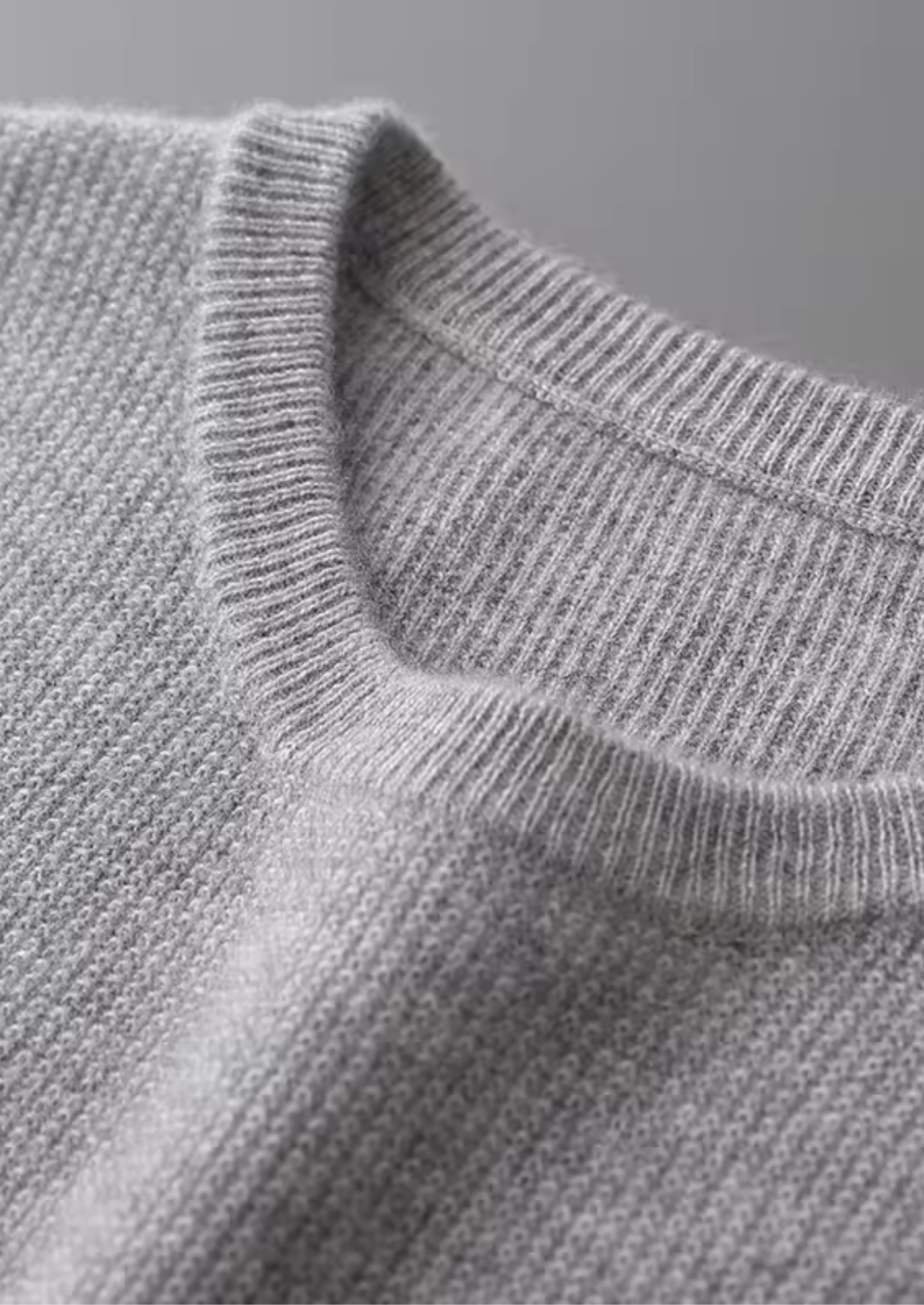 Veroux Mode | Men’s Pure Extra-Fine Merino Wool Crewneck Vest