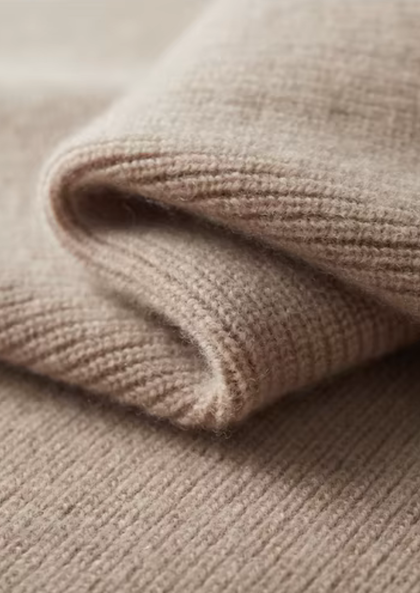 Veroux Mode | Men’s Pure Extra-Fine Merino Wool Two Tone Zipper Sweater Polo
