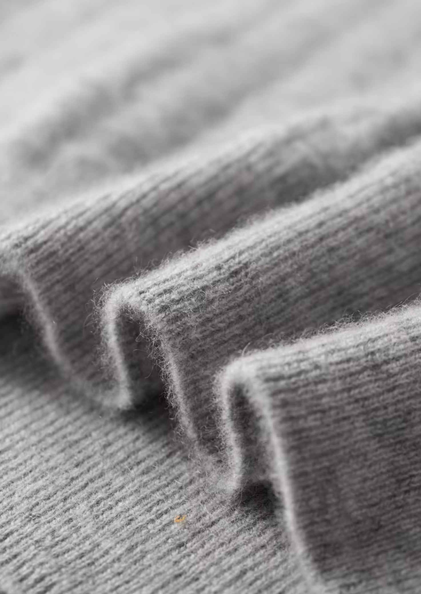 Veroux Mode | Men’s Pure Extra-Fine Merino Wool Textured Mockneck