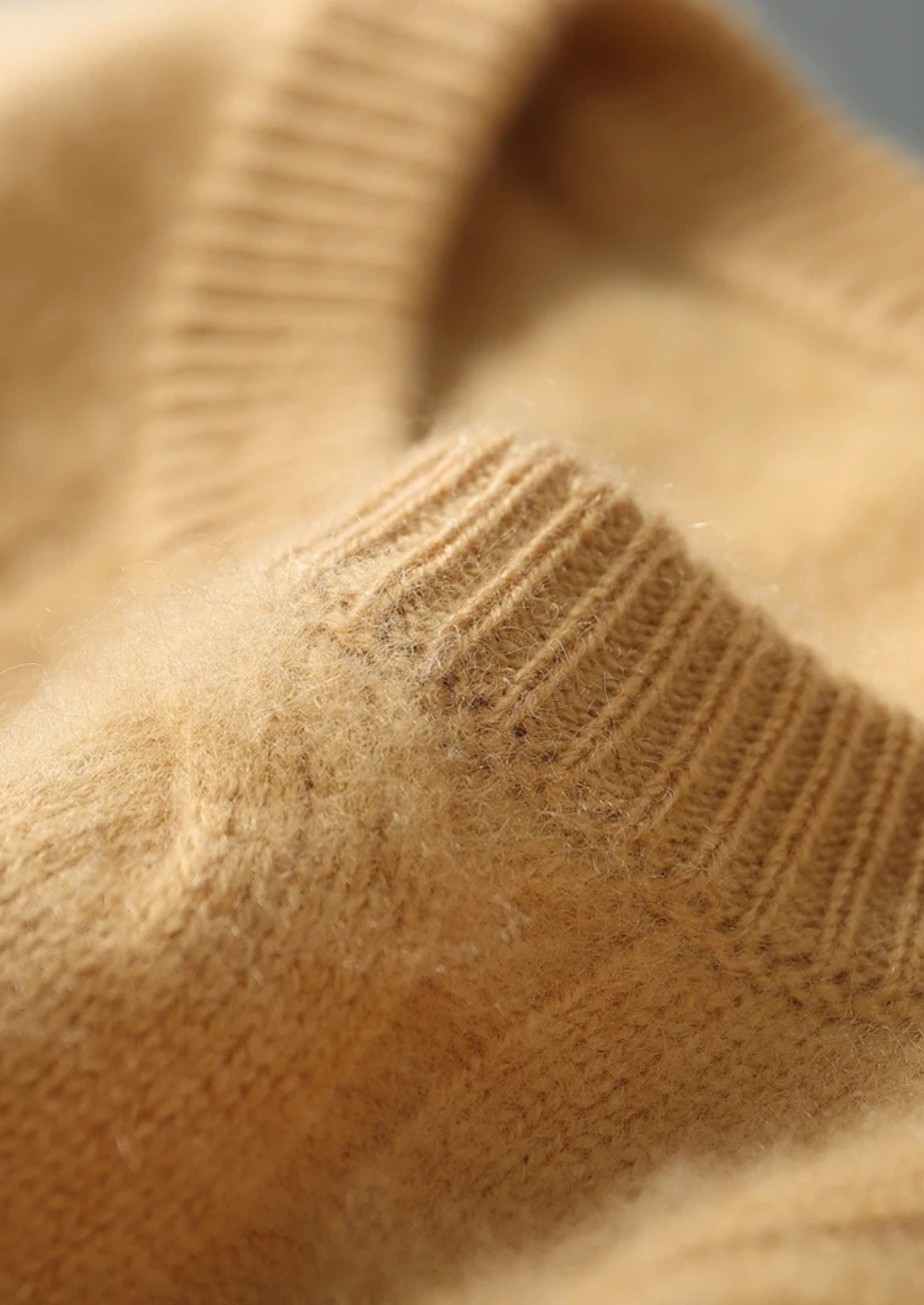 Veroux Mode | Men’s Premium Cashmere Cable Crewneck