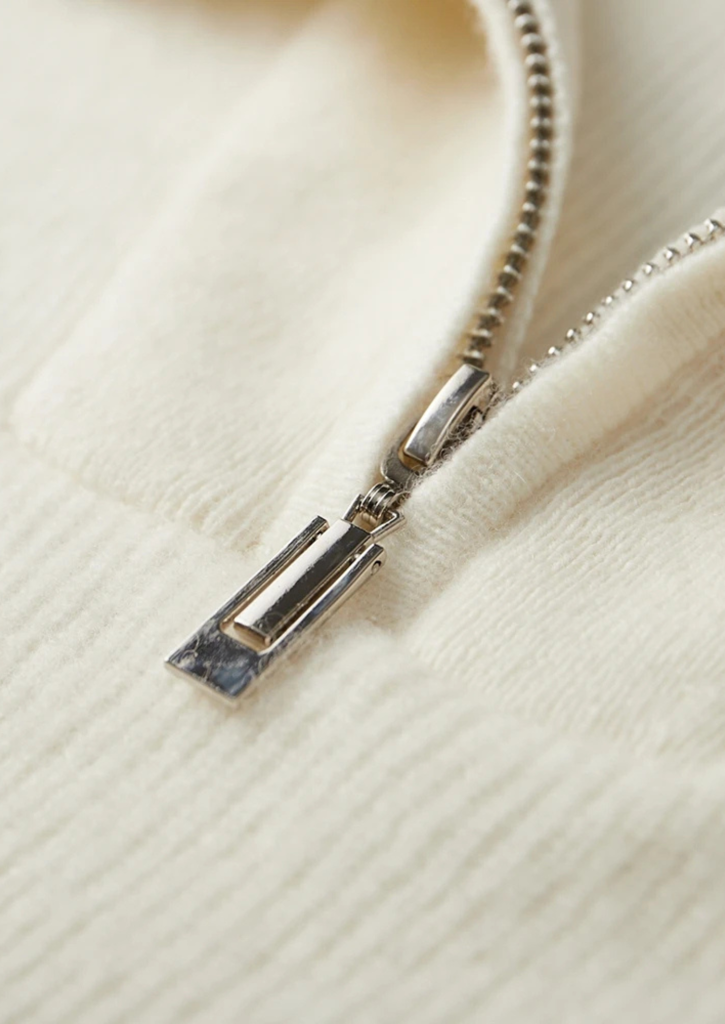 Veroux Mode | Men’s Premium Cashmere Ribbed Half-Zip Sweater