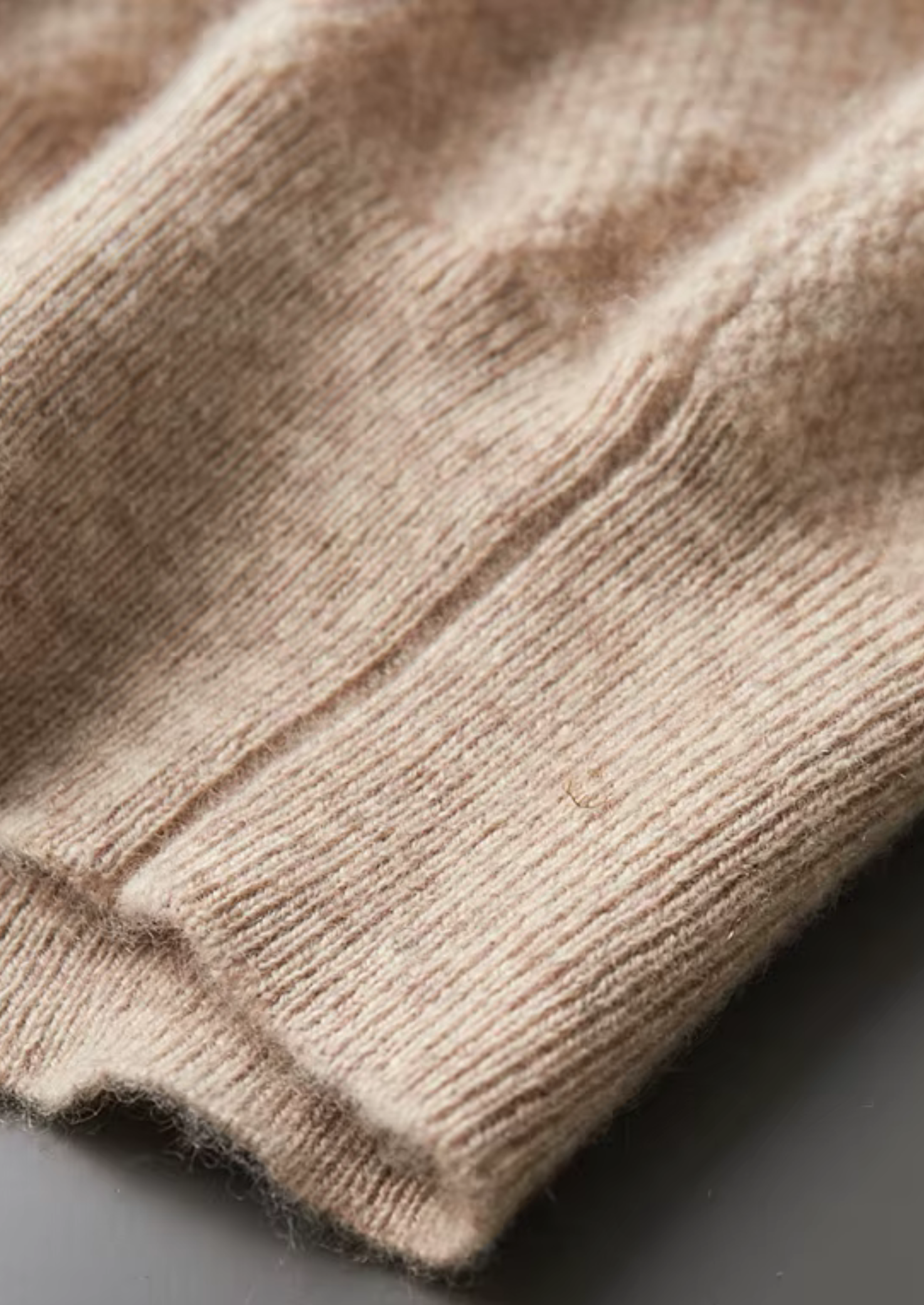 Veroux Mode | Men’s Premium Cashmere Classic Henley Sweater
