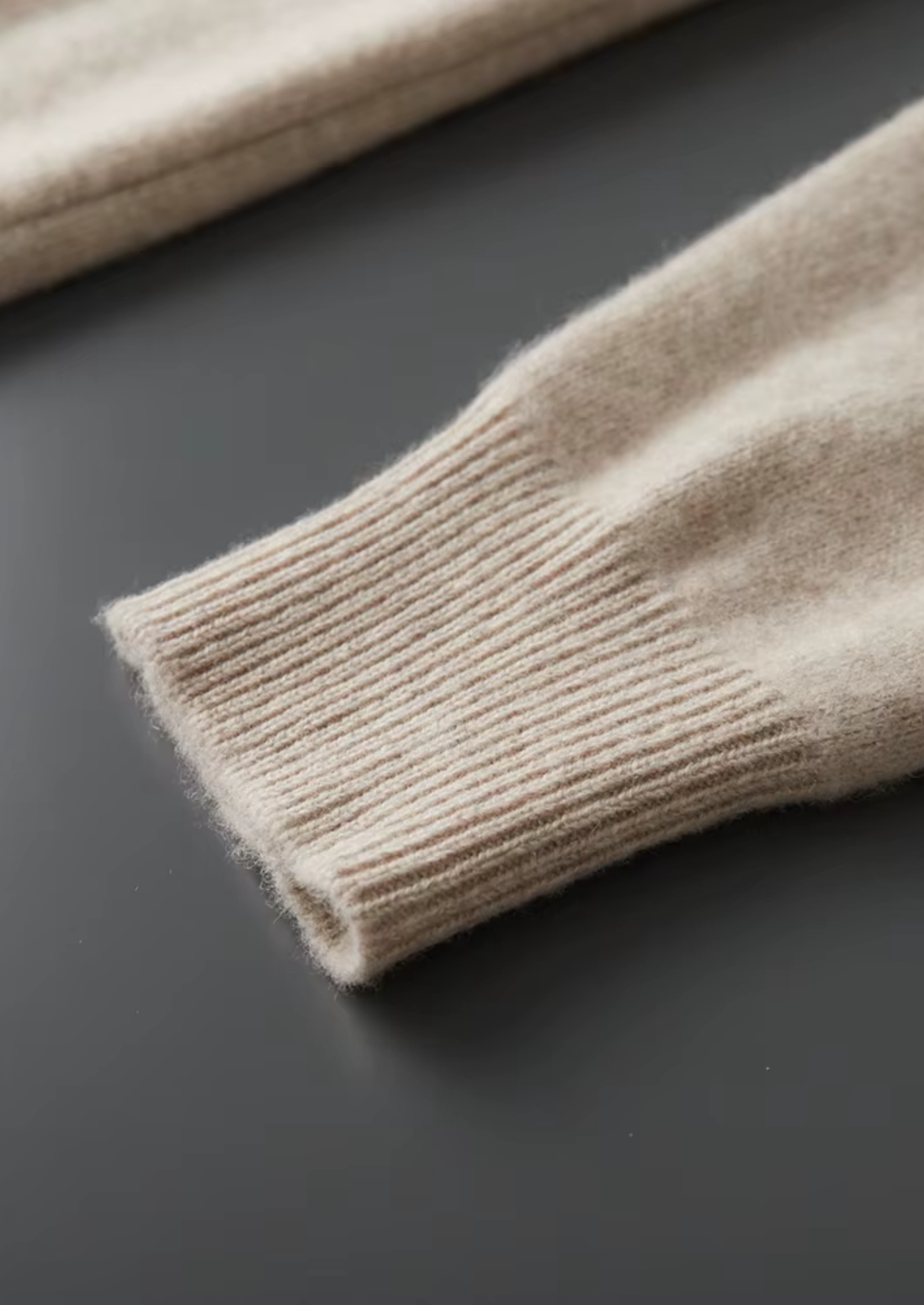 Veroux Mode | Men’s Pure Extra-Fine Merino Wool Button Hoodie