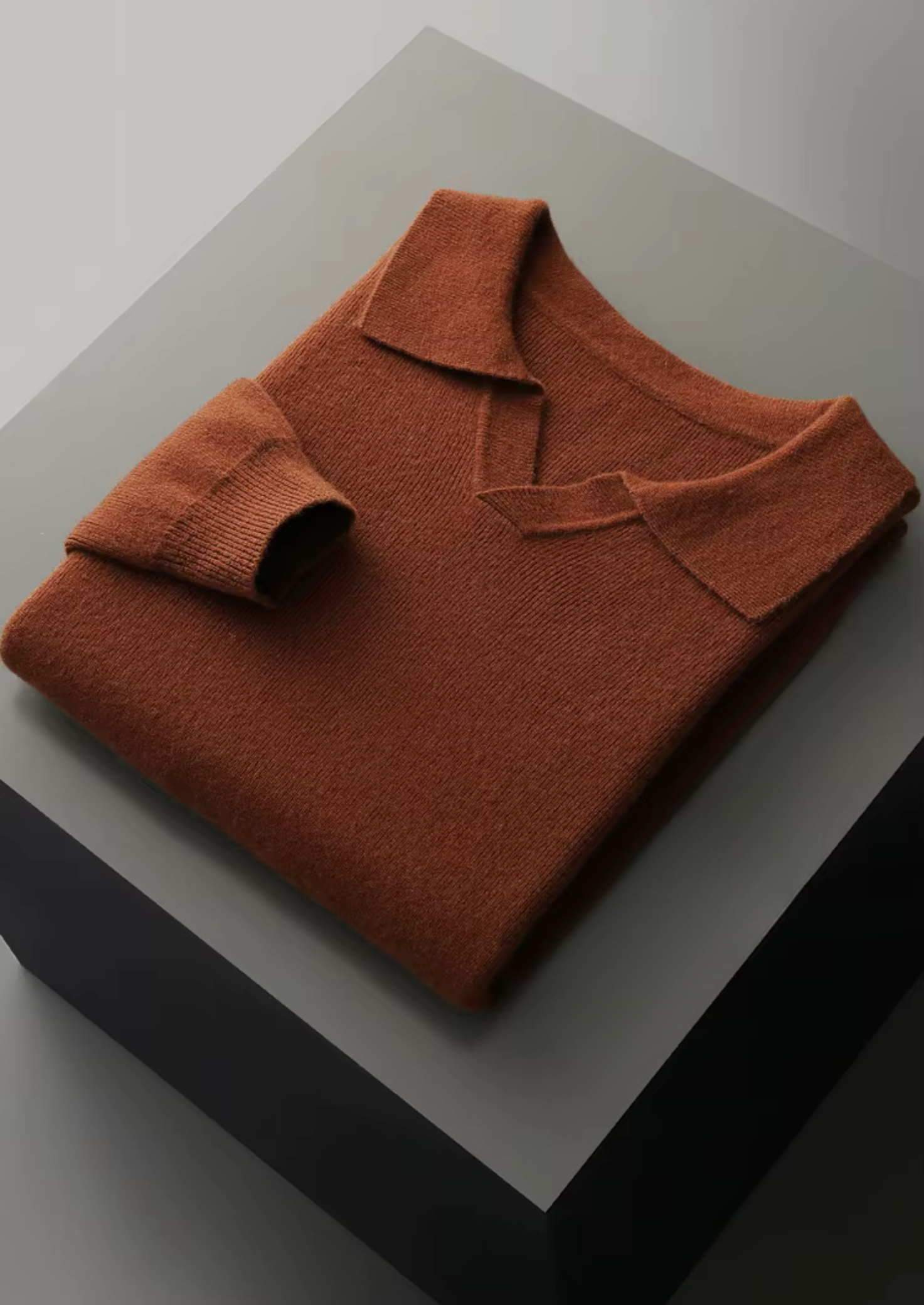 Veroux Mode | Men’s Pure Extra-Fine Merino Wool Ribbed Buttonless Polo