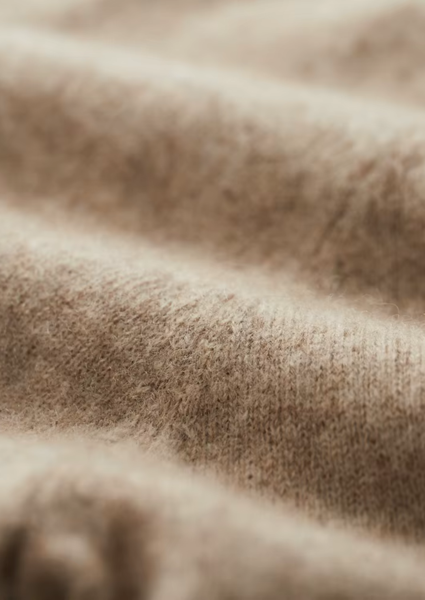 Veroux Mode | Men’s Pure Extra-Fine Merino Wool Classic V-Neck Sweater