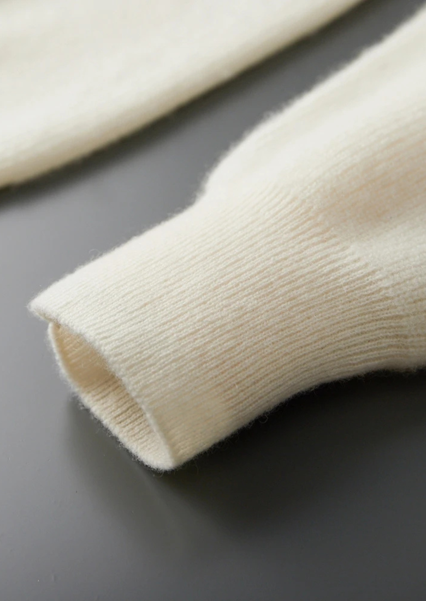 Veroux Mode | Men’s Premium Cashmere Ribbed Half-Zip Sweater