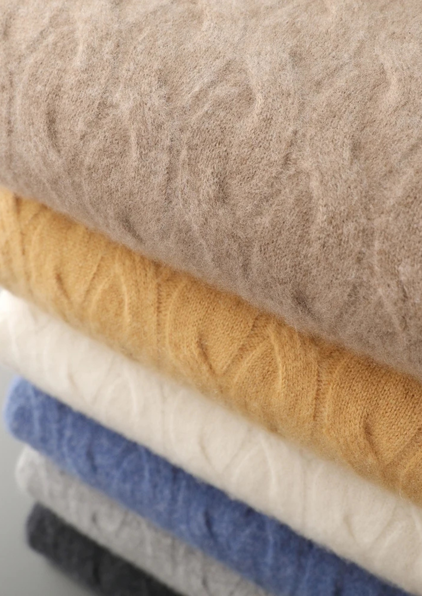 Veroux Mode | Men’s Premium Cashmere Cable Crewneck