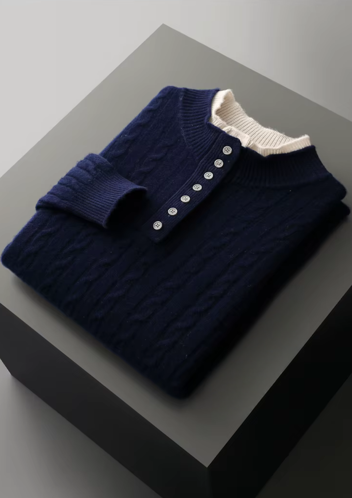 Veroux Mode | Men’s Pure Extra-Fine Merino Wool Cable Knit Henley Sweater
