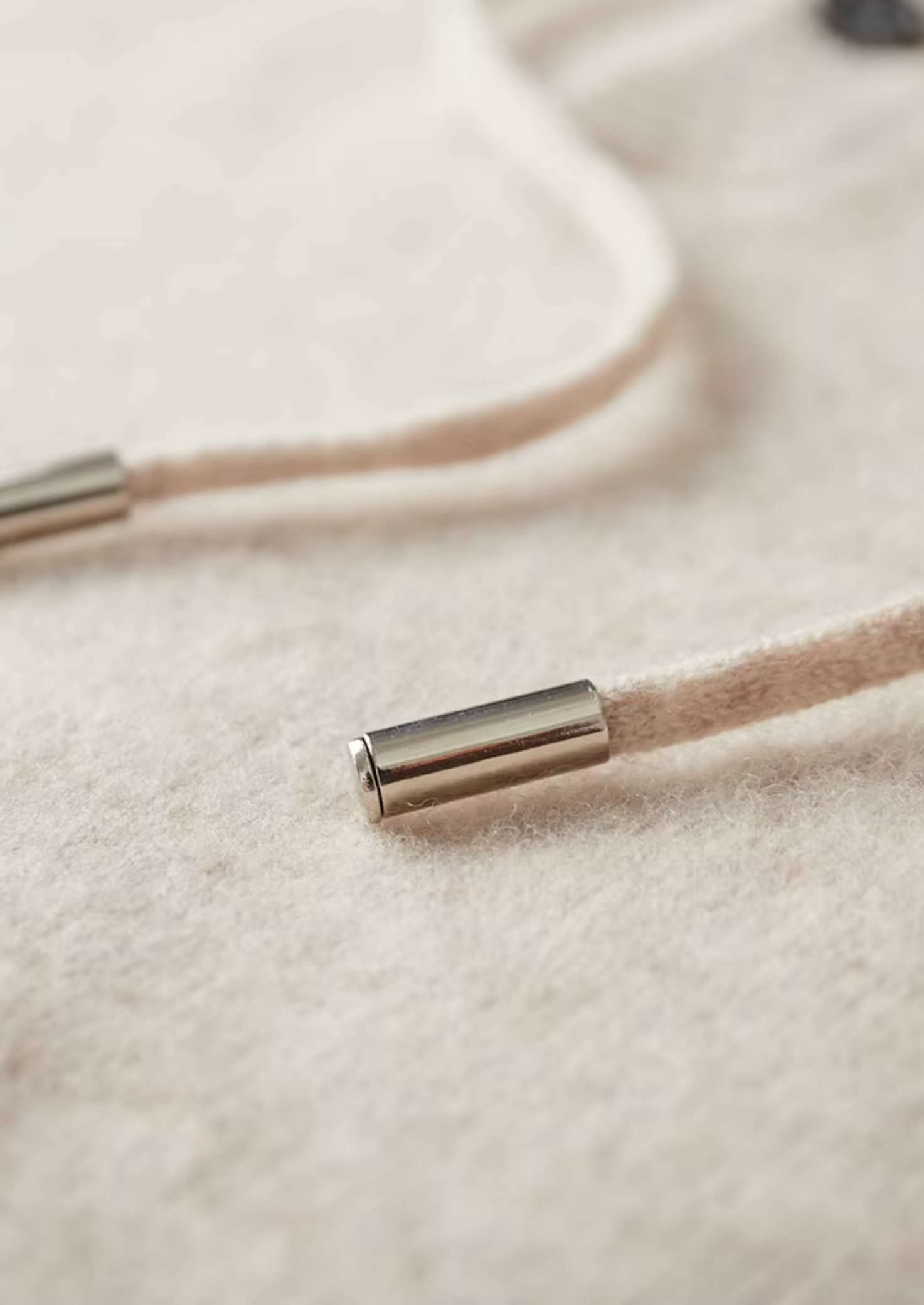 Veroux Mode | Men’s Pure Extra-Fine Merino Wool Button Hoodie