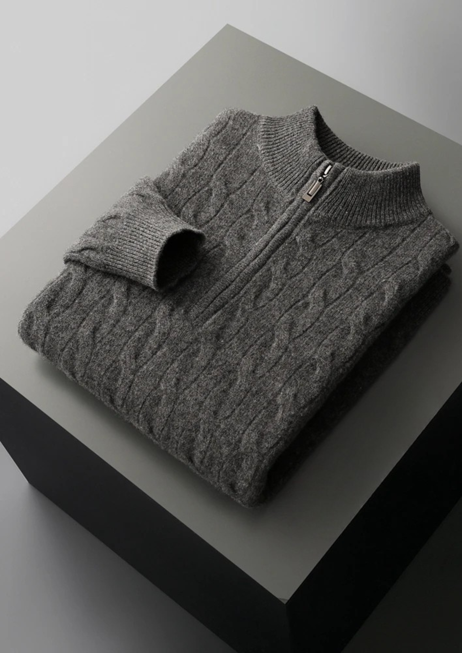 Veroux Mode | Men’s Pure Extra-Fine Merino Wool Cable Half Zip