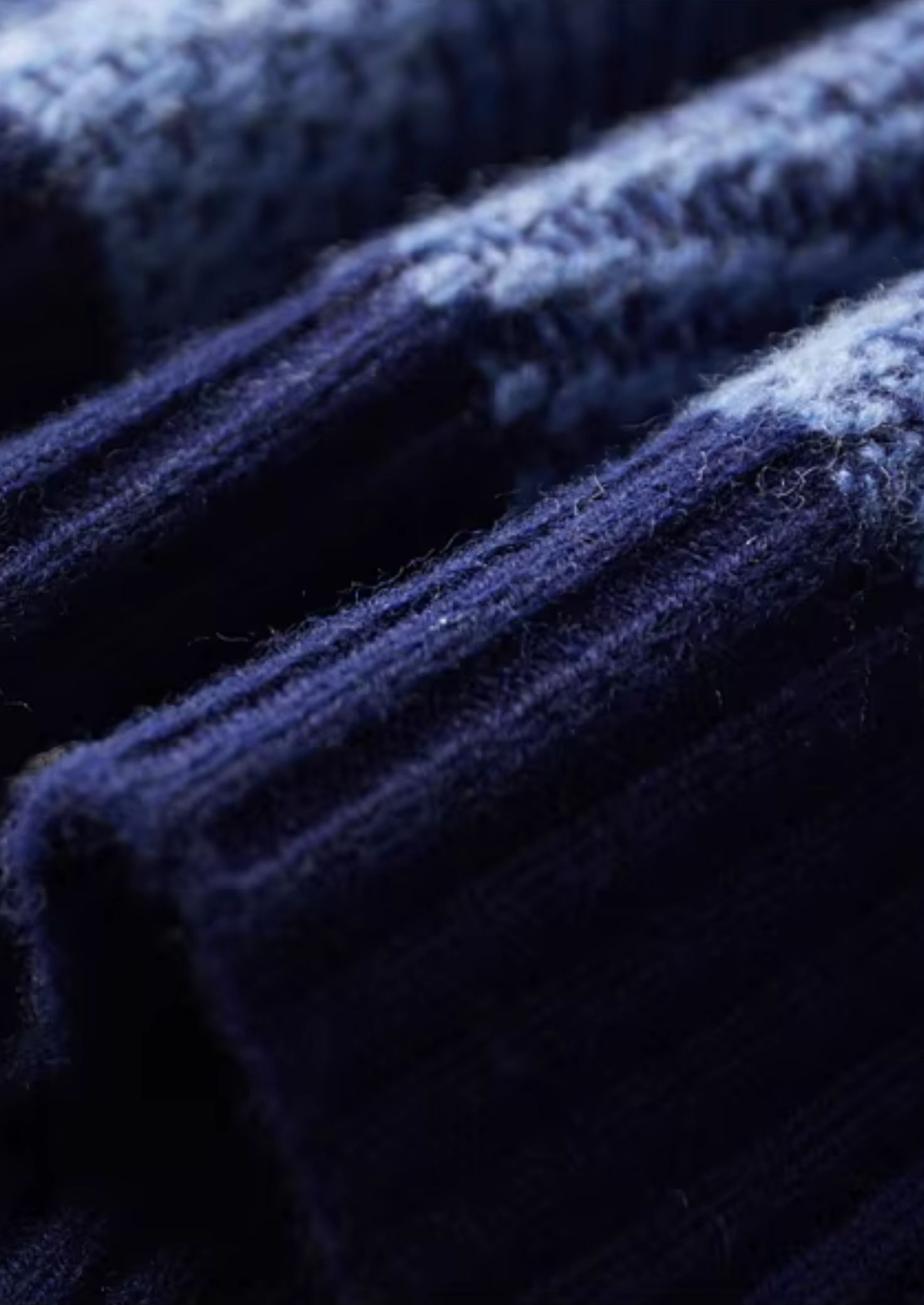 Veroux Mode | Men’s Pure Extra-Fine Merino Wool Two Tone Patterned Mockneck