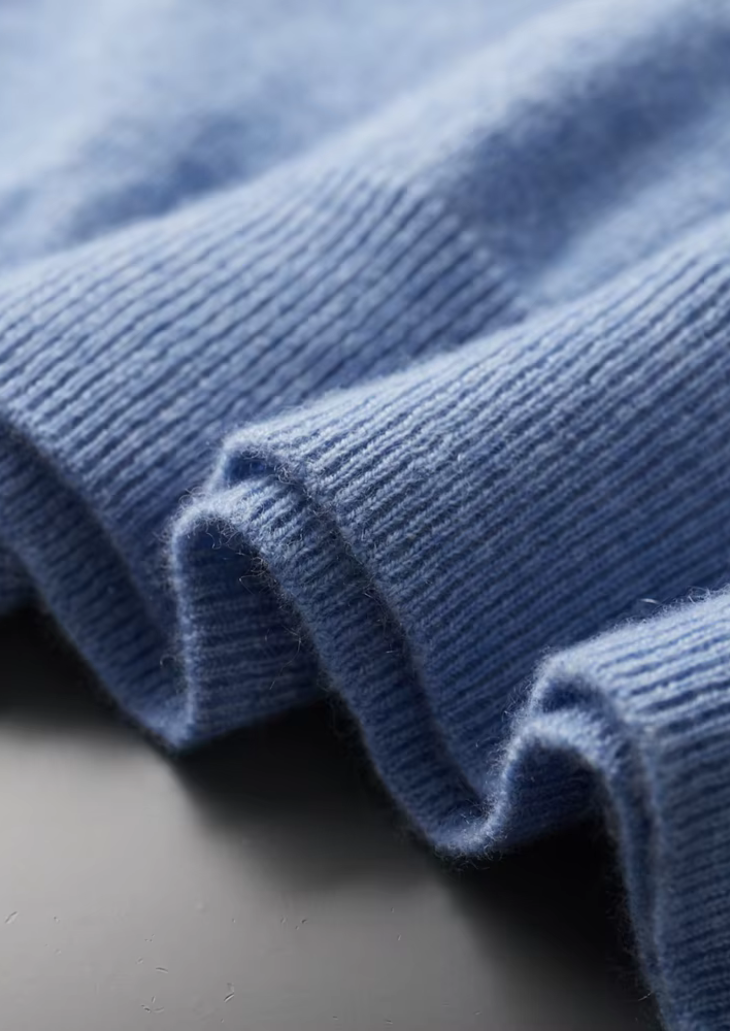 Veroux Mode | Men’s Premium Cashmere Mock Neck T-Shirt
