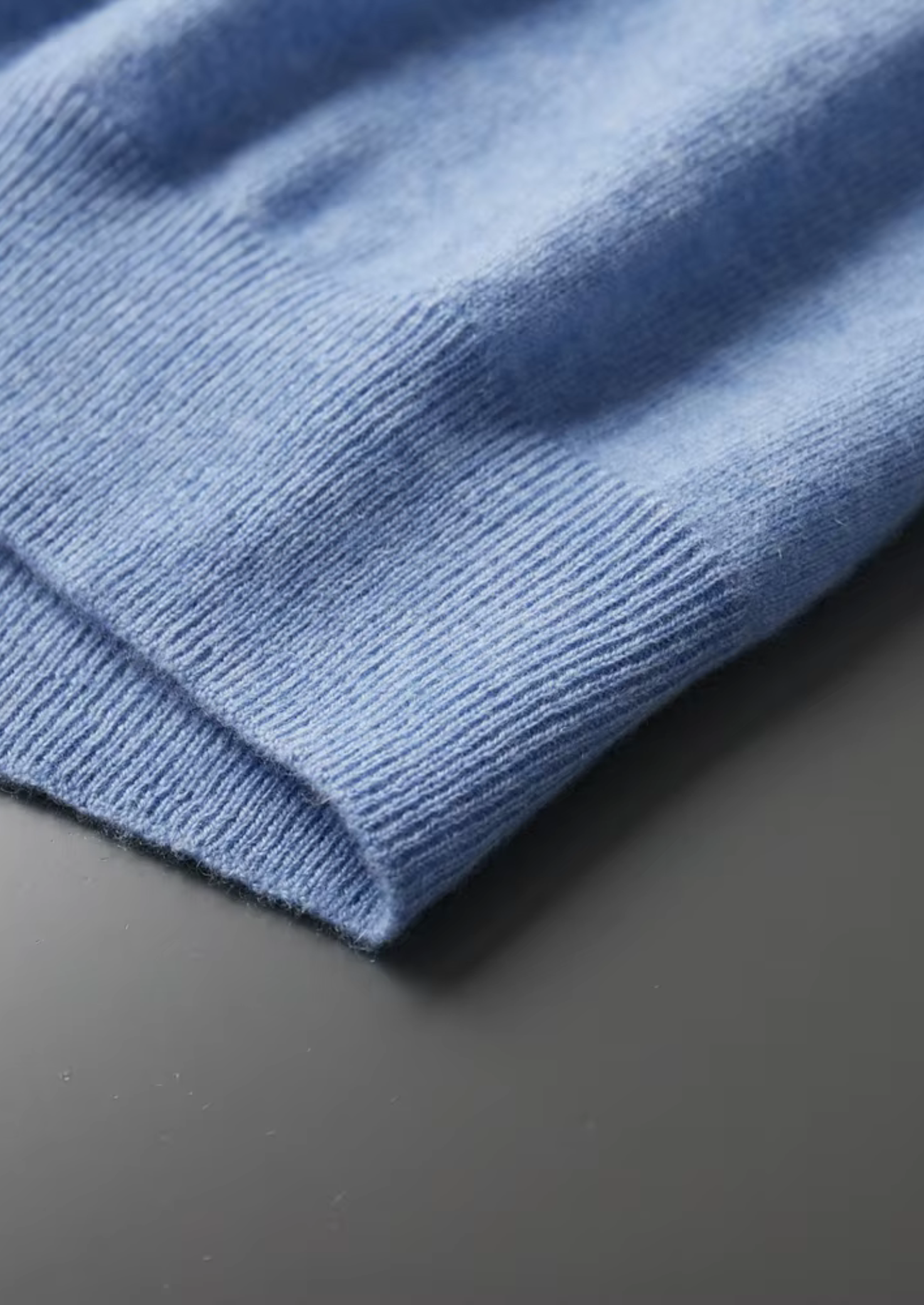 Veroux Mode | Men’s Premium Cashmere Mock Neck T-Shirt