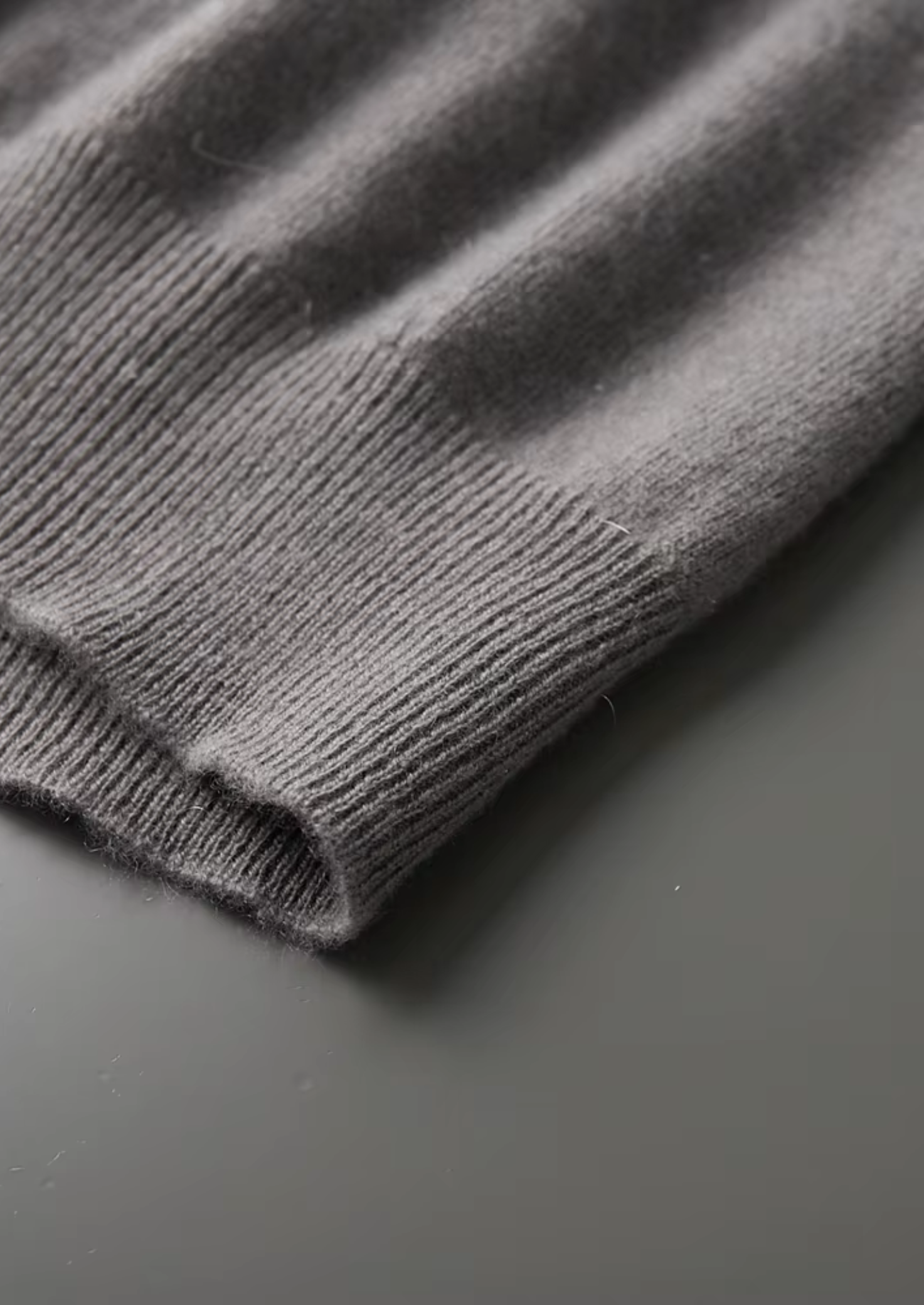 Veroux Mode | Men’s Premium Cashmere Mock Neck T-Shirt