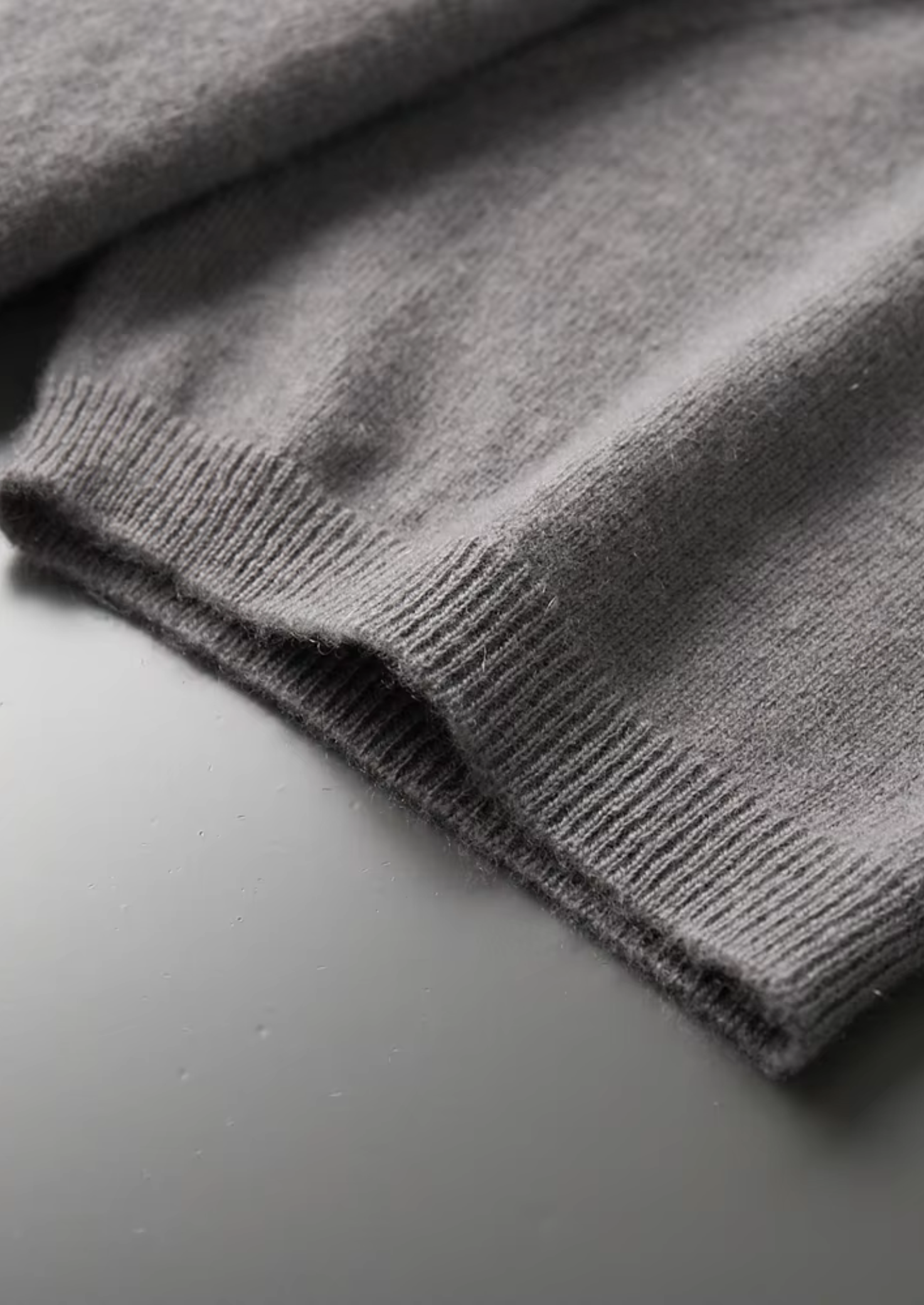 Veroux Mode | Men’s Premium Cashmere Mock Neck T-Shirt