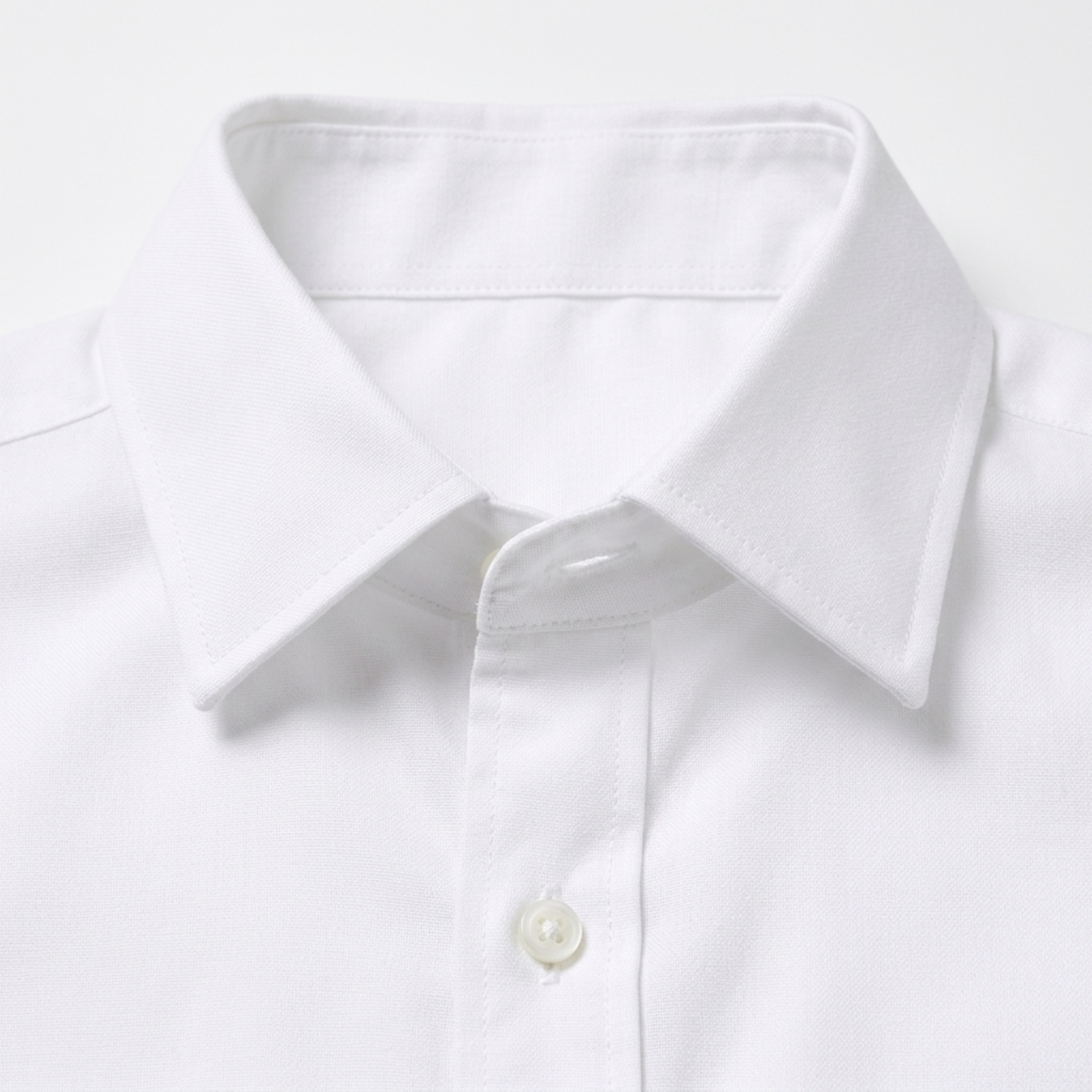 Men’s long-sleeved shirt — structured fit wrinkle-free finish — business